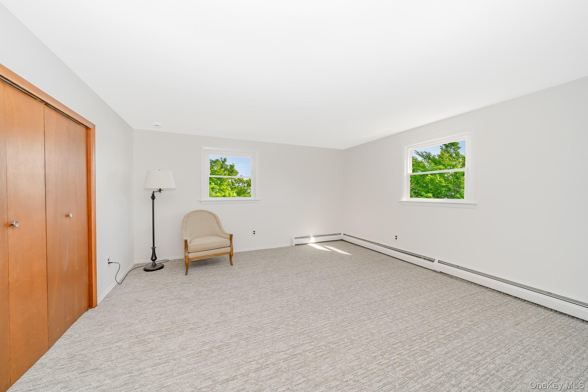 558 N Hawthorne Street, Massapequa, NY 11758