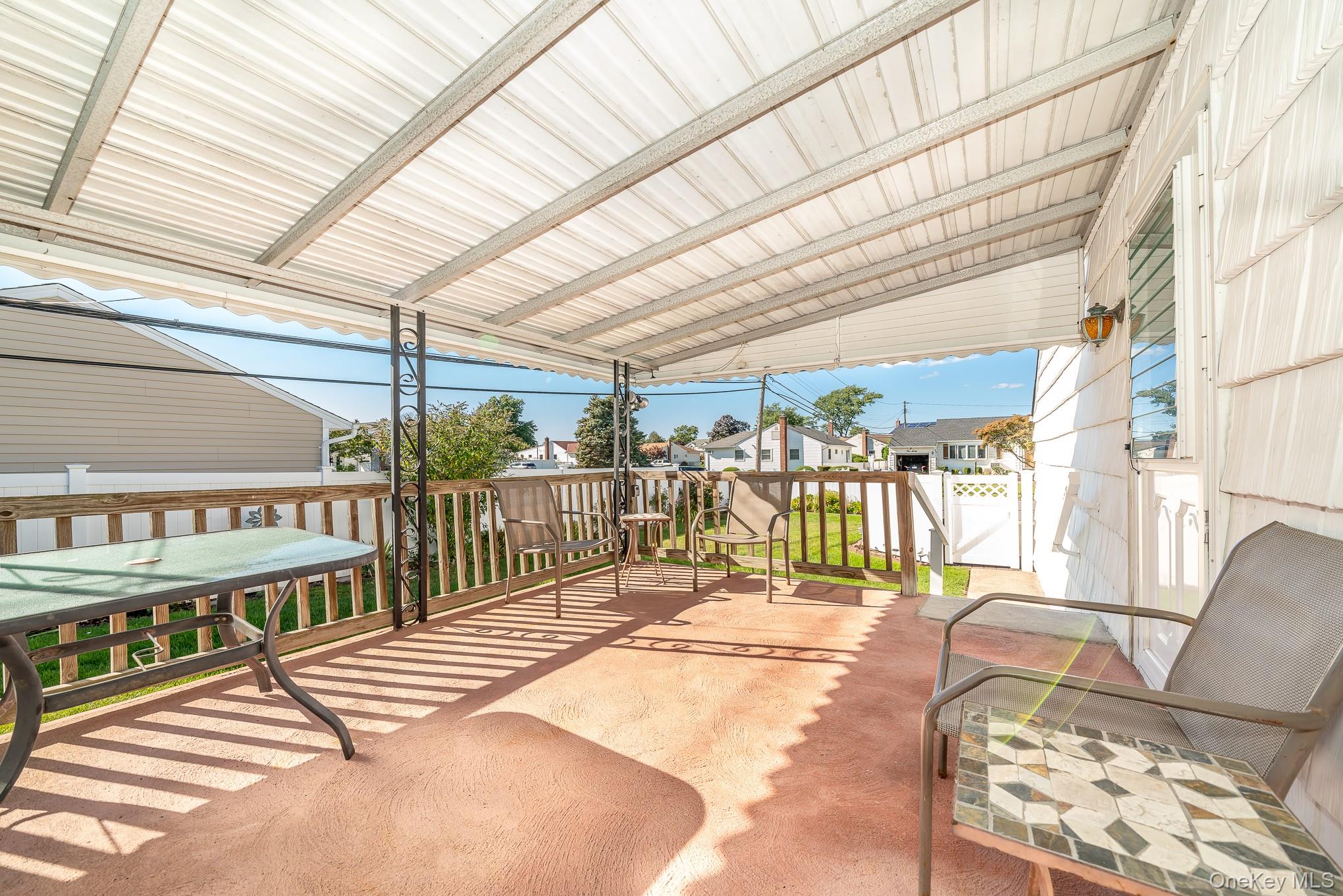 558 N Hawthorne Street, Massapequa, NY 11758