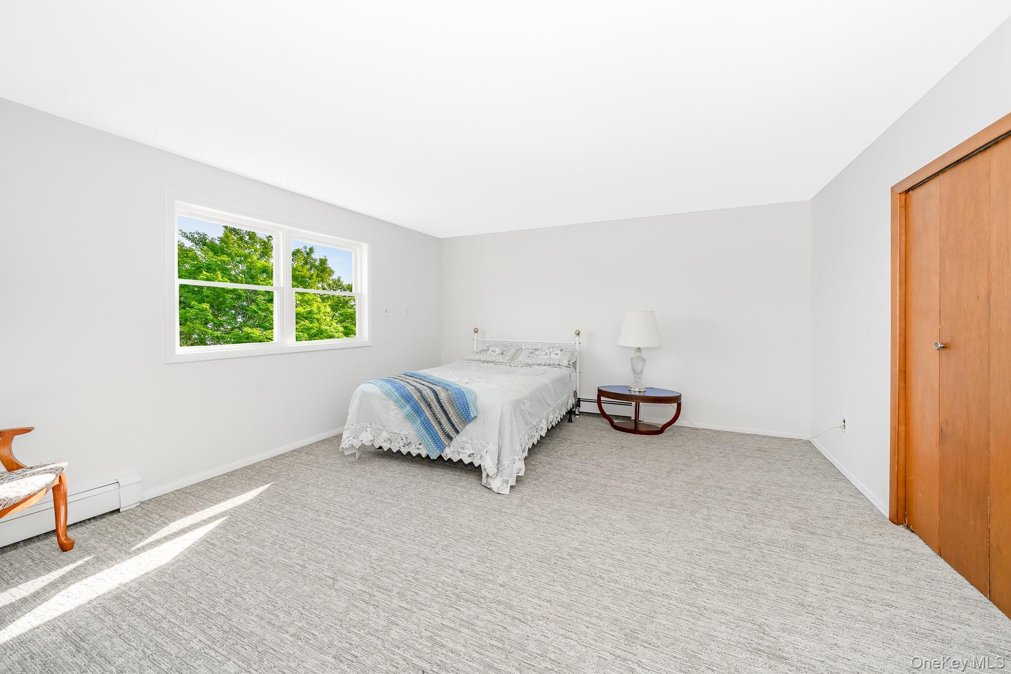 558 N Hawthorne Street, Massapequa, NY 11758