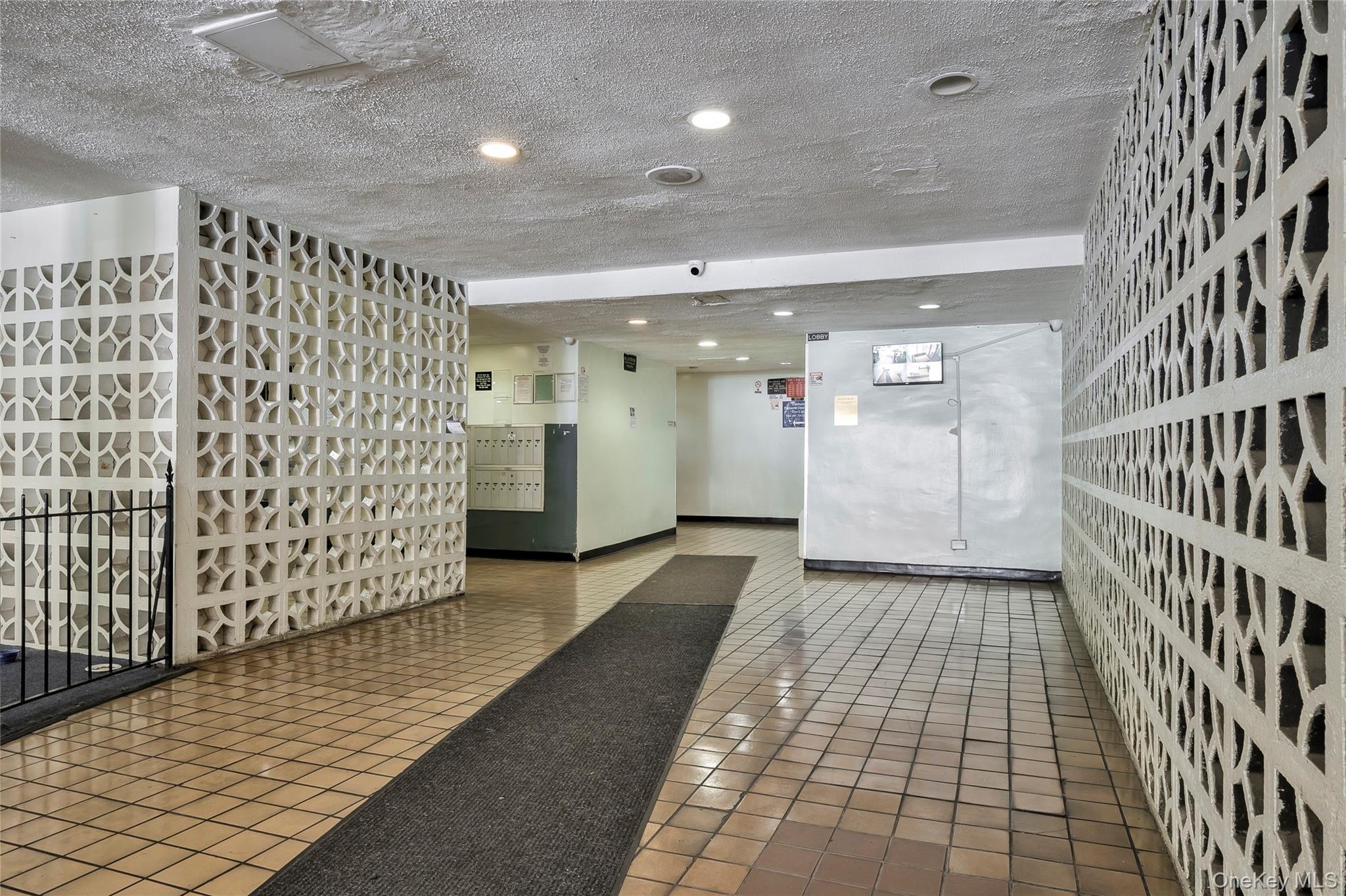 83-30 Vietor Avenue # 417, East Elmhurst, NY 11373