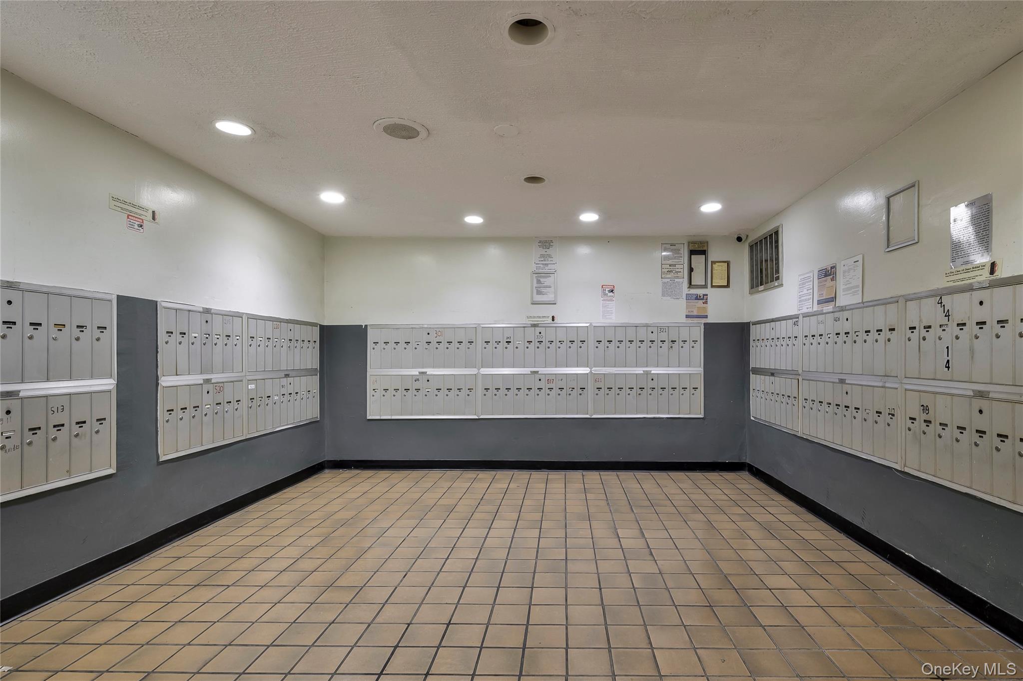 83-30 Vietor Avenue # 417, East Elmhurst, NY 11373