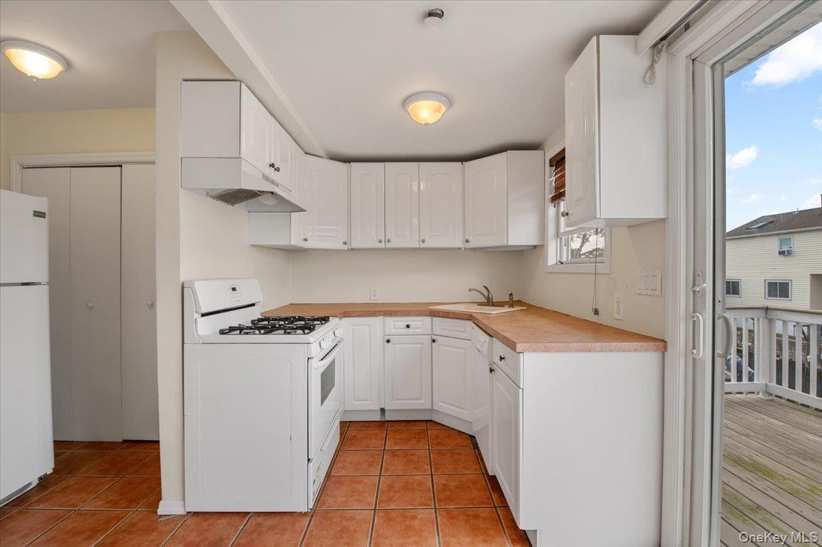 653 Arthur Street, Baldwin, NY 11510