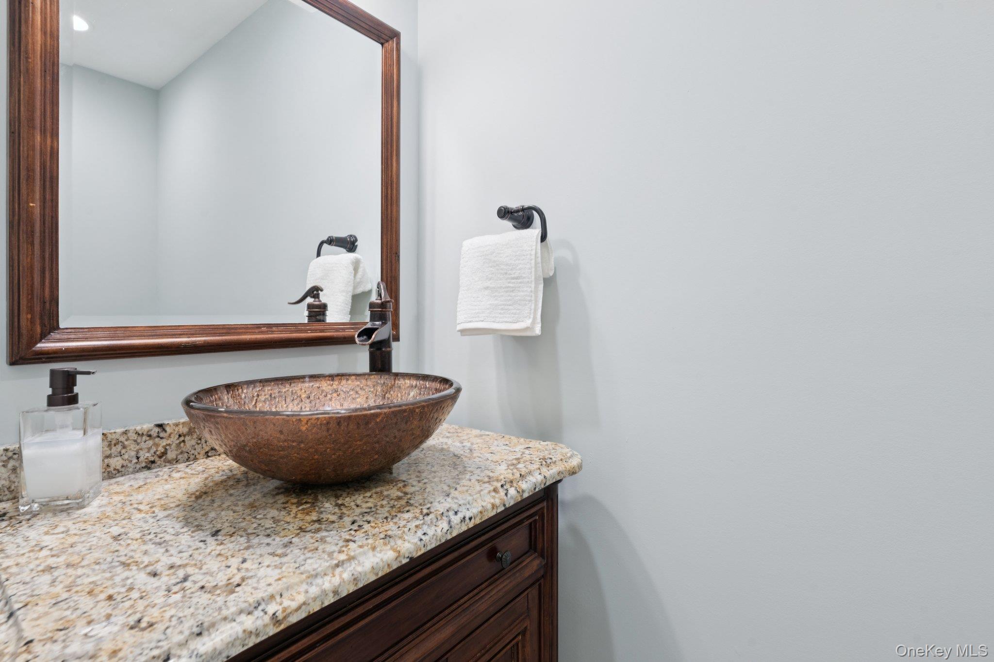 85 Kilburn Road, Garden City, NY 11530