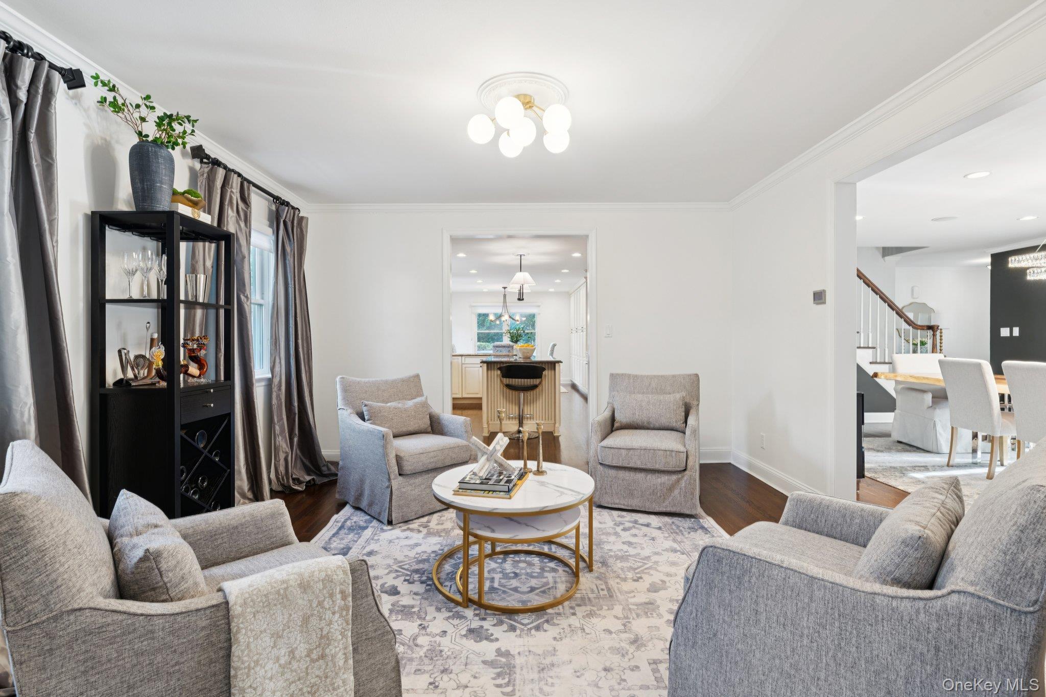 85 Kilburn Road, Garden City, NY 11530