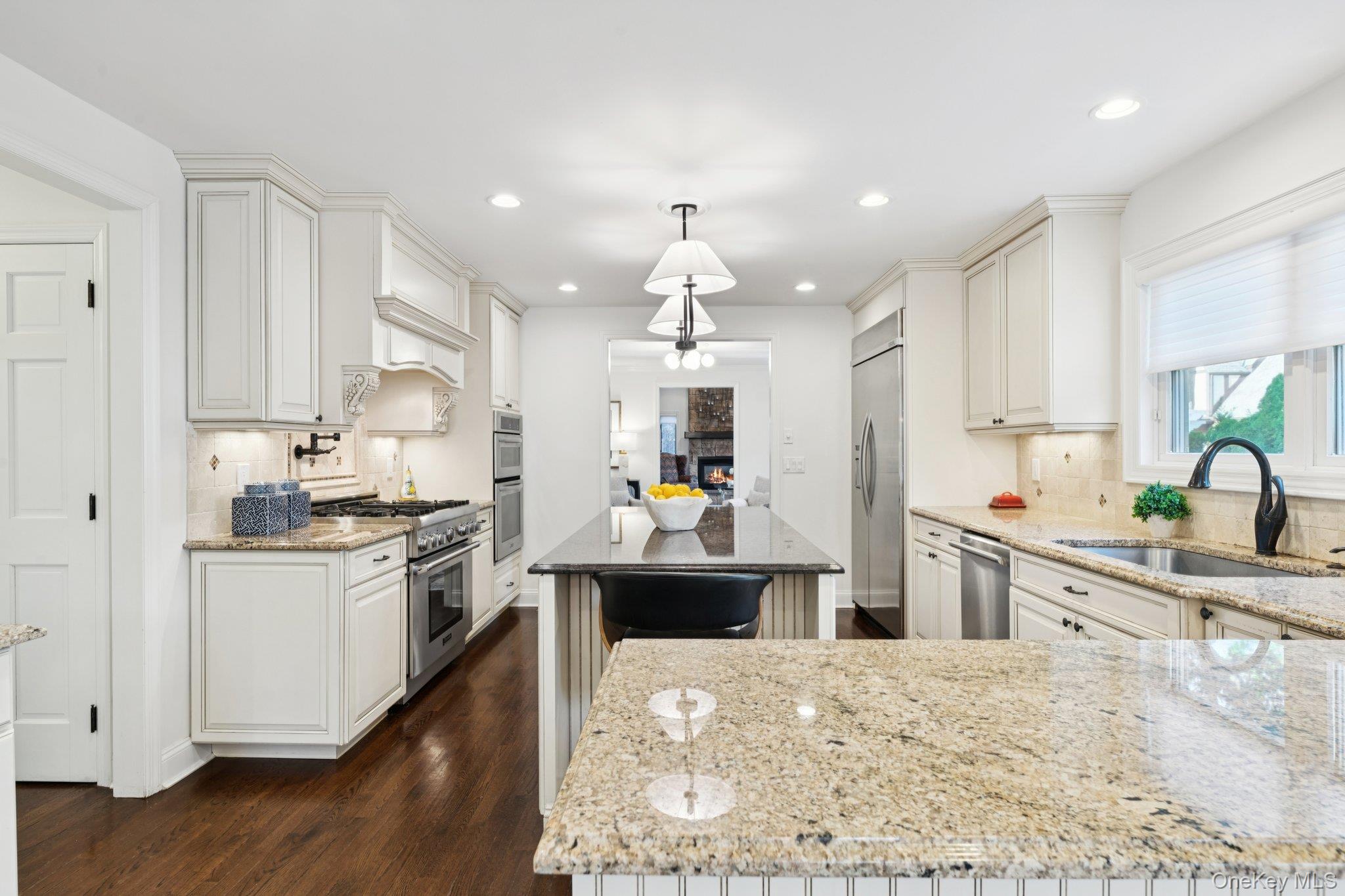 85 Kilburn Road, Garden City, NY 11530