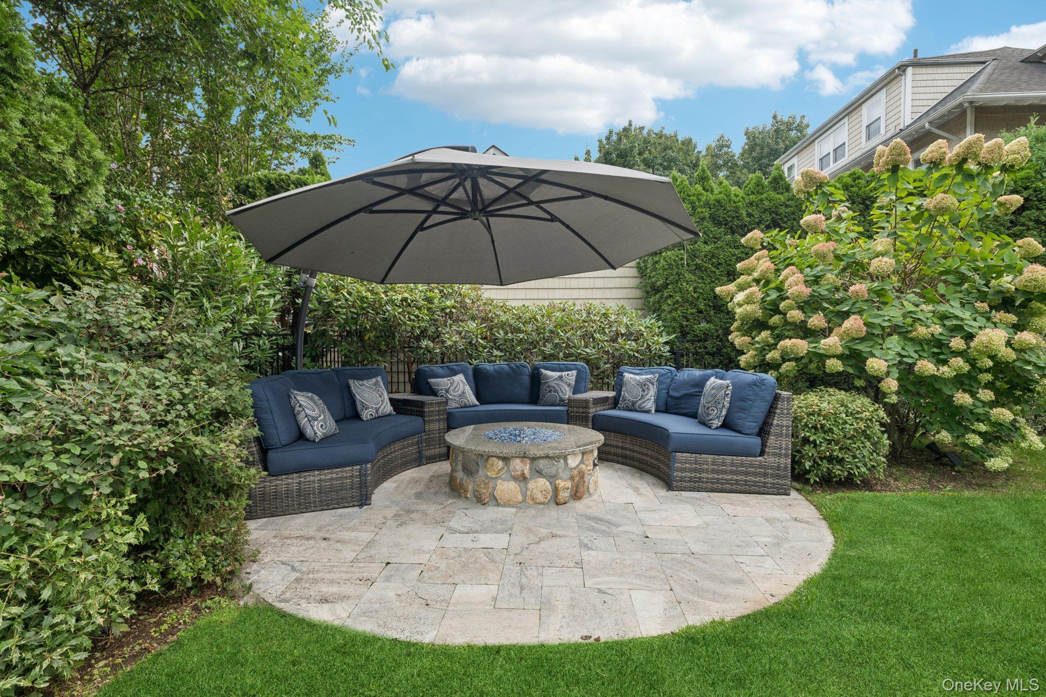 85 Kilburn Road, Garden City, NY 11530