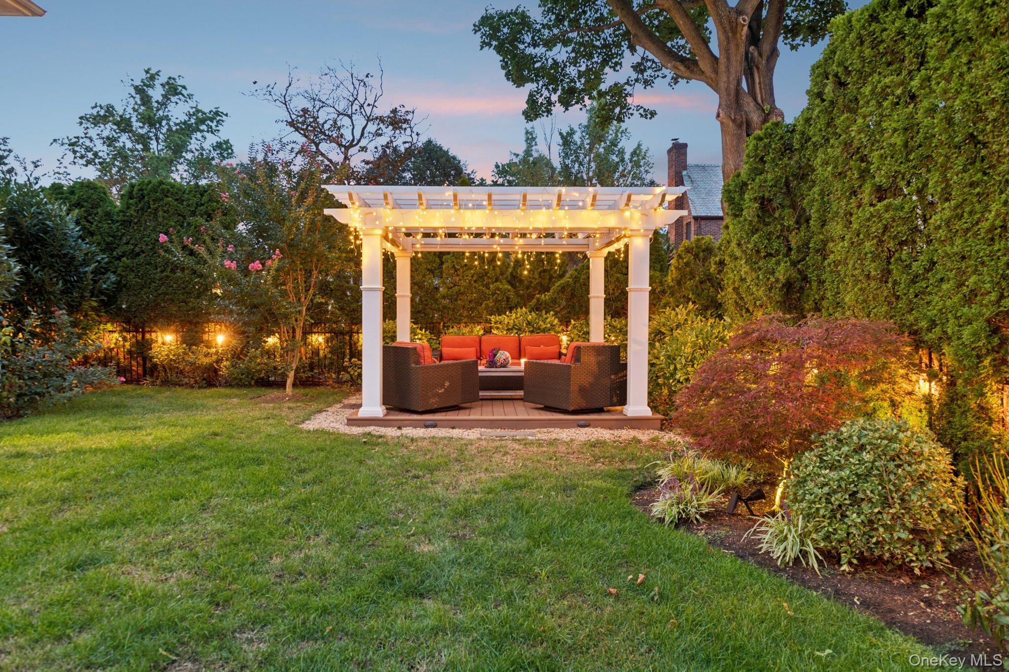 85 Kilburn Road, Garden City, NY 11530