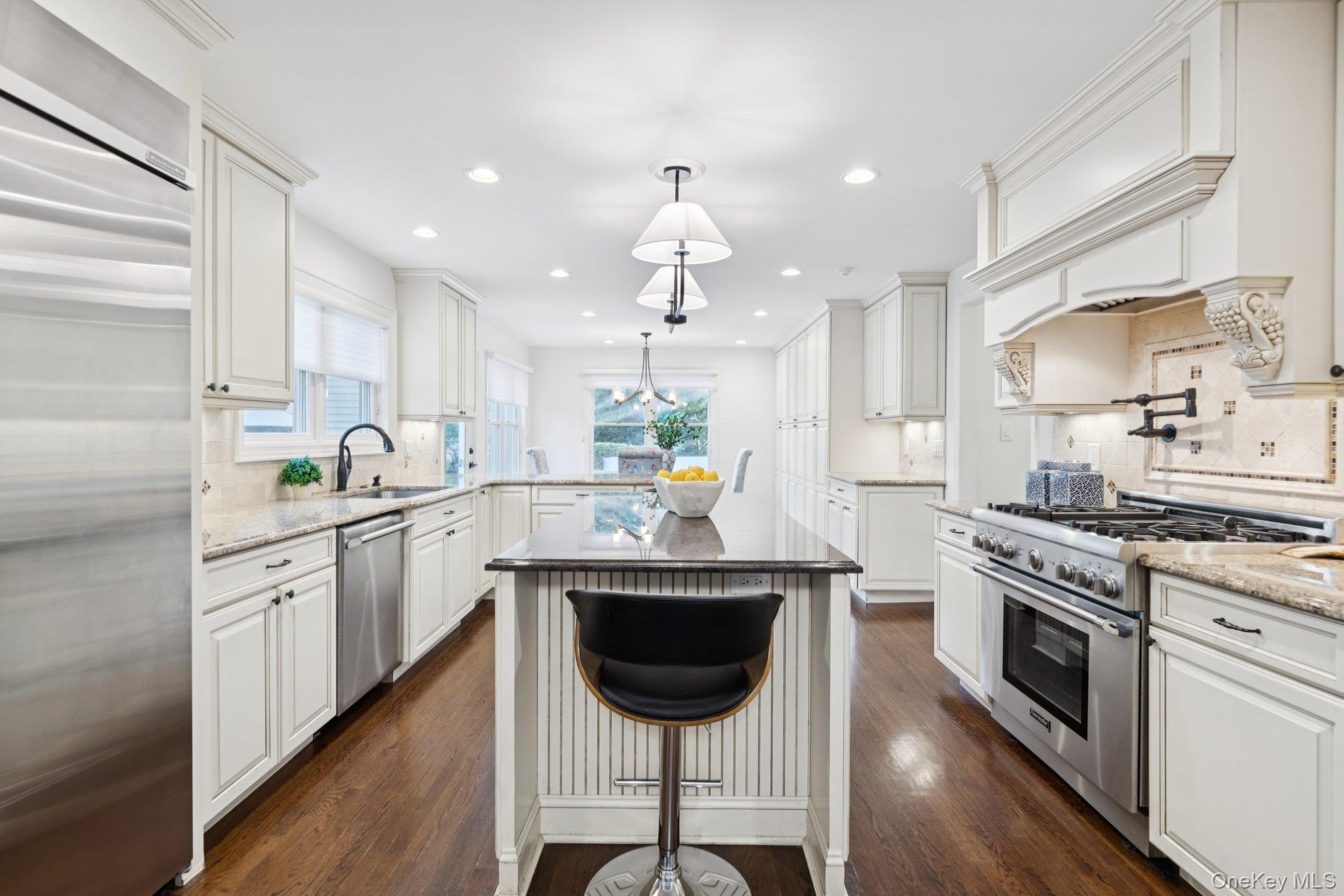 85 Kilburn Road, Garden City, NY 11530