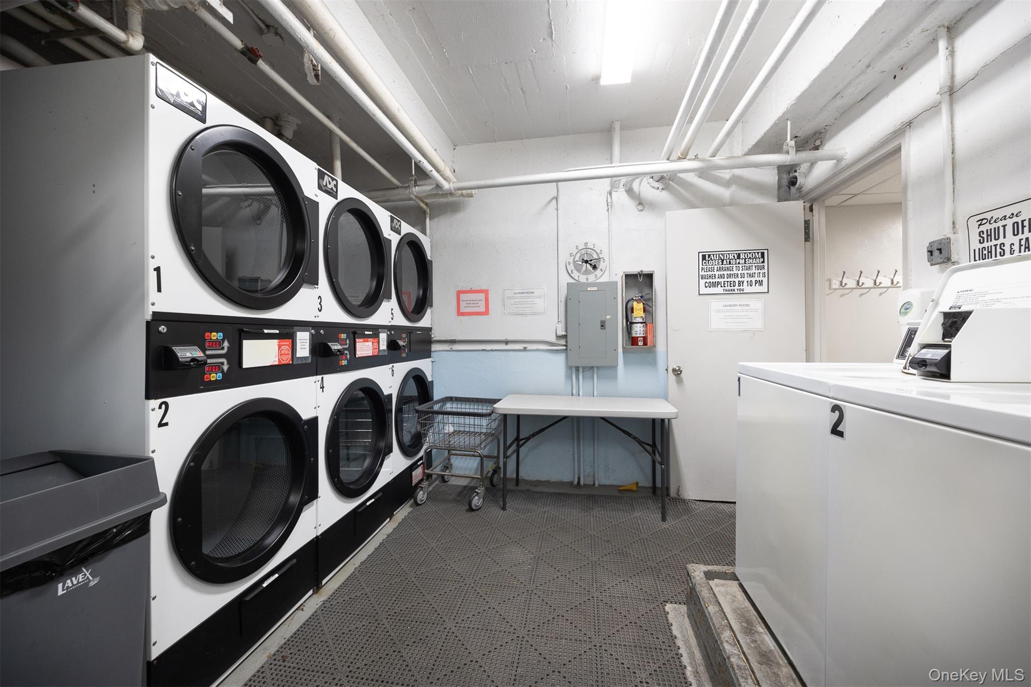 560 W Broadway # 4G, Long Beach, NY 11561