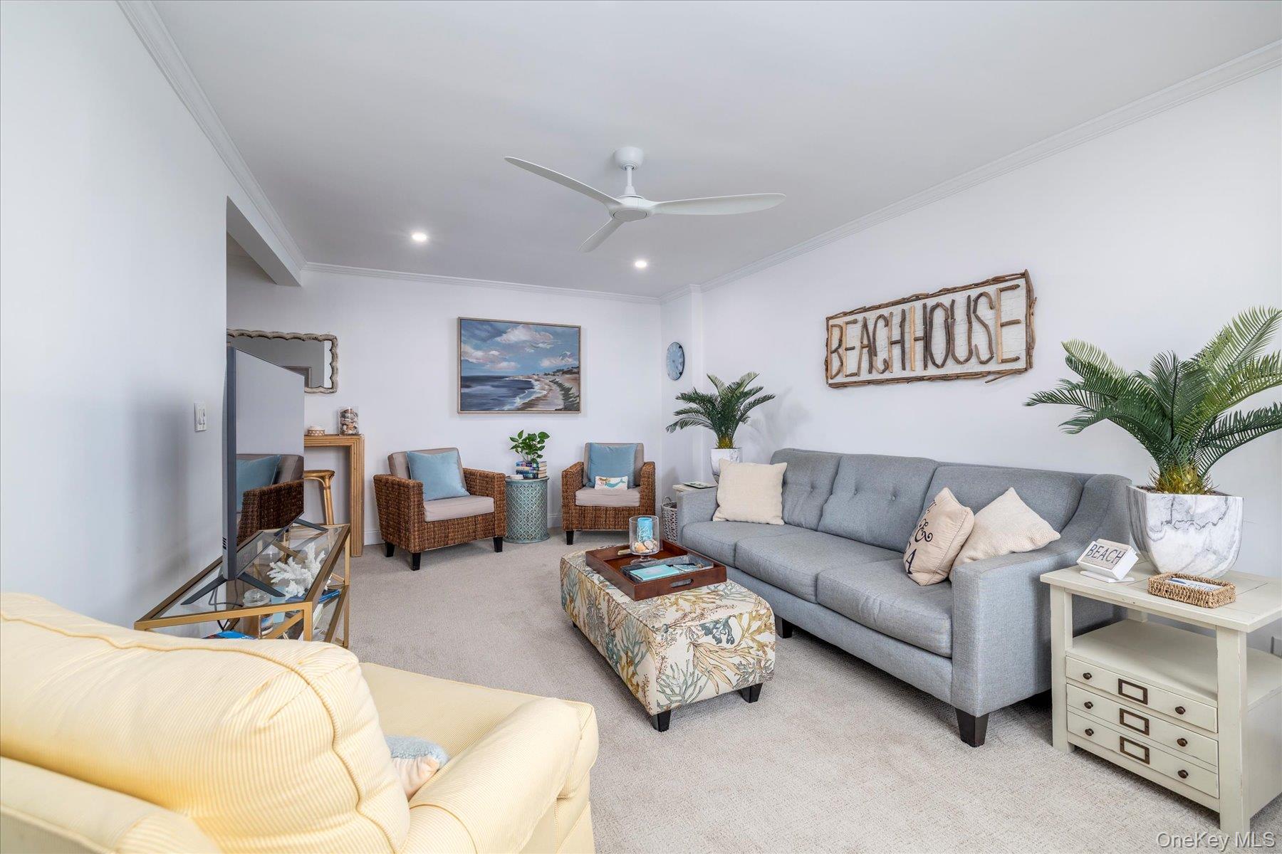 560 W Broadway # 4G, Long Beach, NY 11561