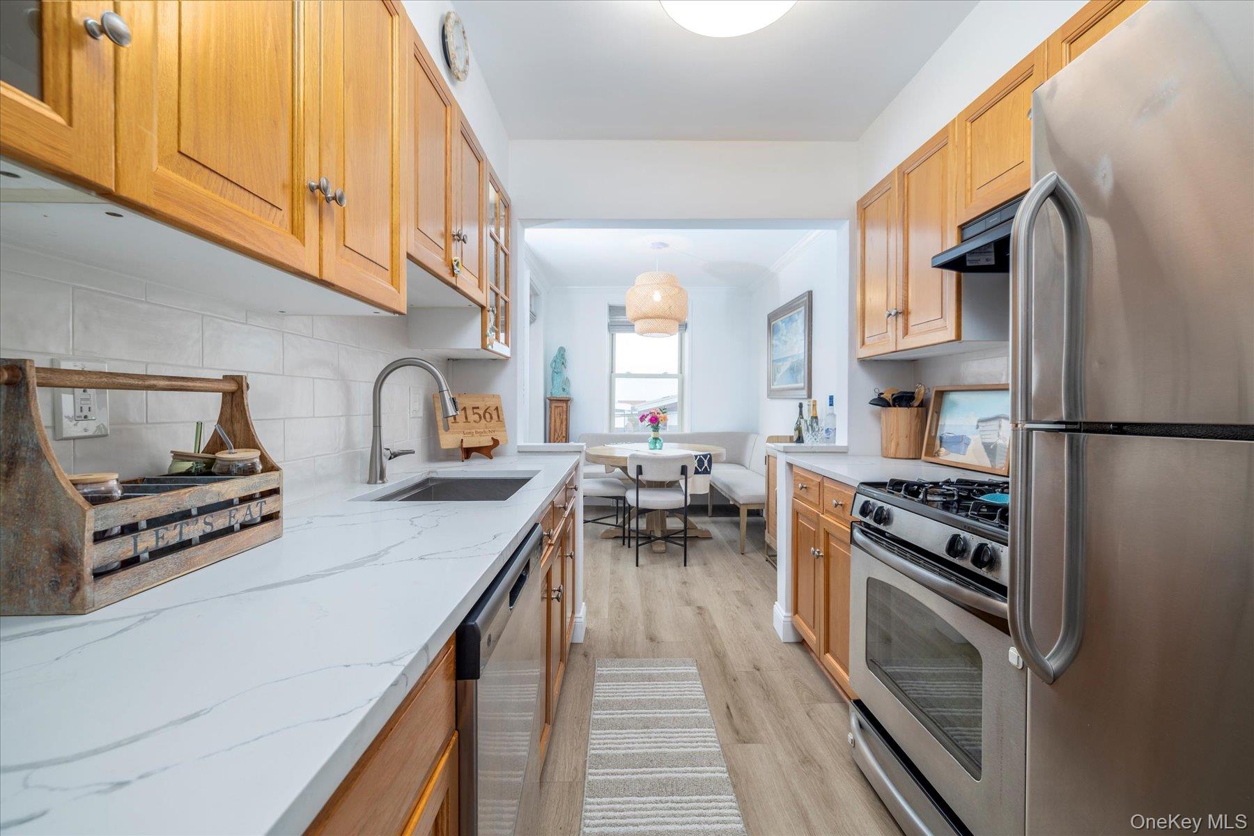 560 W Broadway # 4G, Long Beach, NY 11561