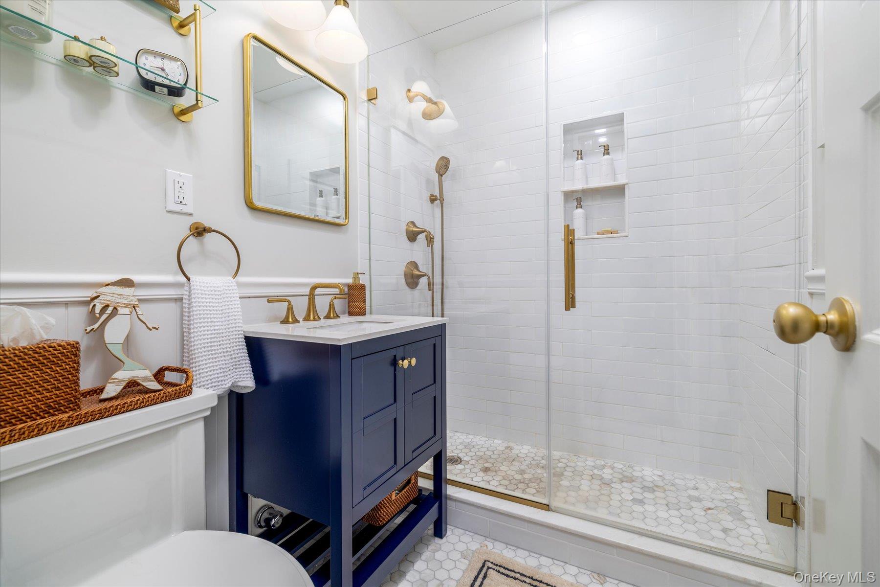 560 W Broadway # 4G, Long Beach, NY 11561