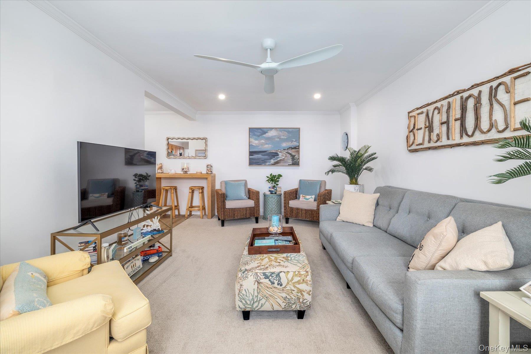 560 W Broadway # 4G, Long Beach, NY 11561