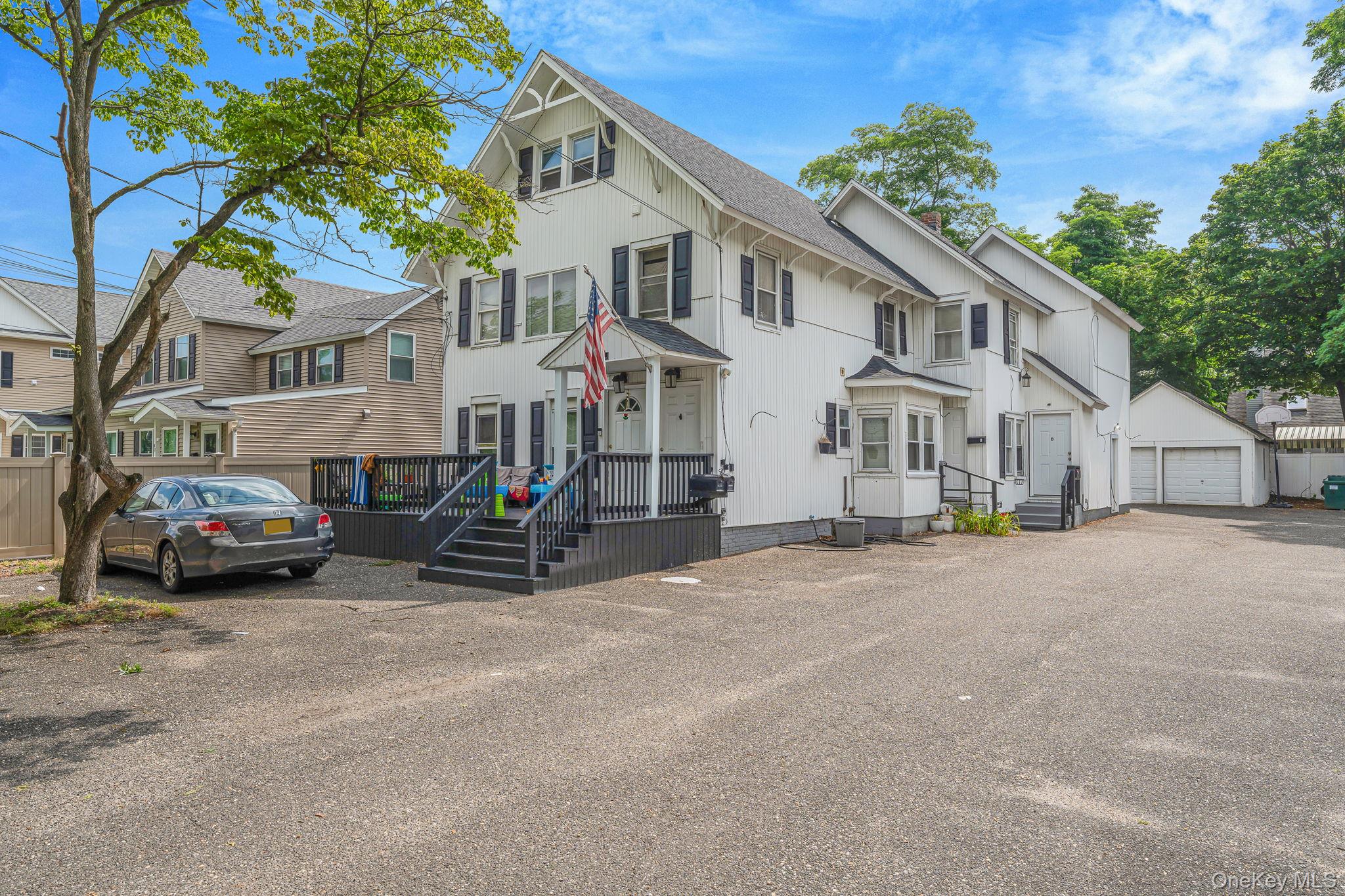 37 Park Avenue # 3, Amityville, NY 11701