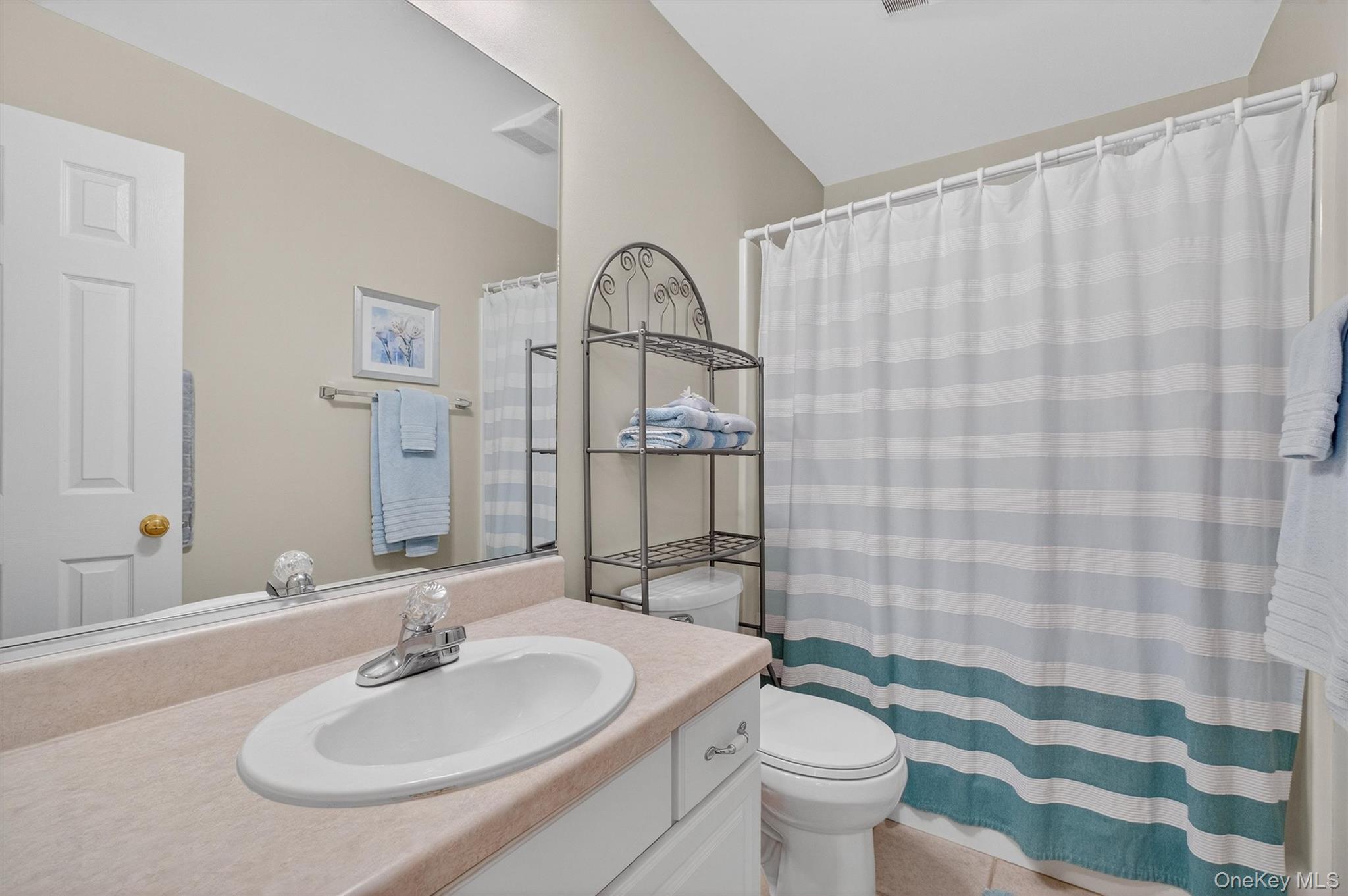 36 Tall Tree Lane, Poughkeepsie, NY 12601