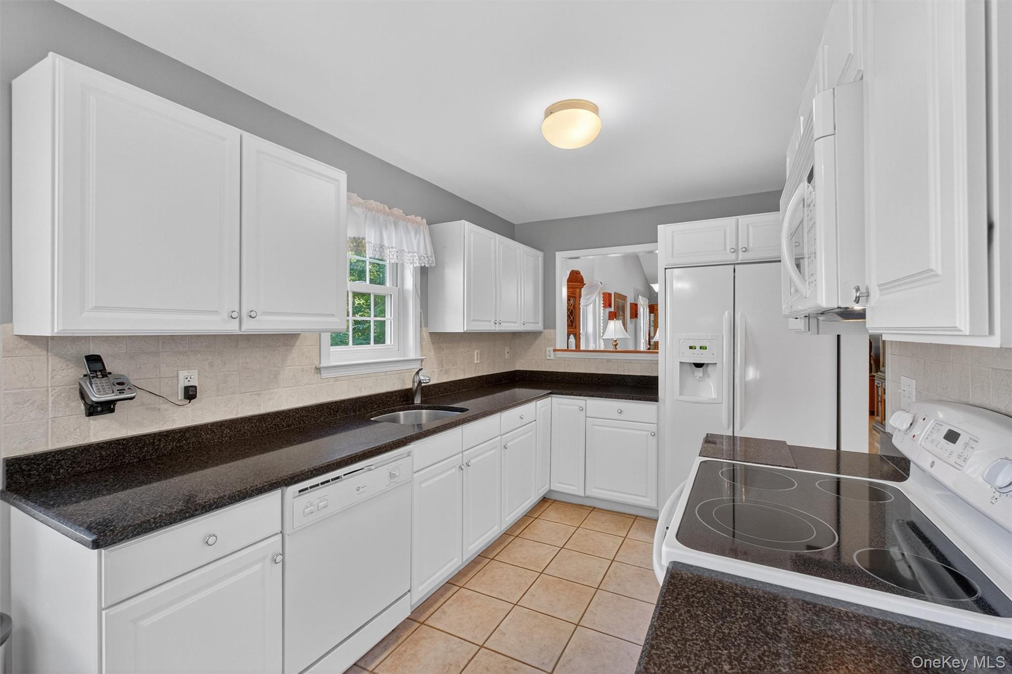 36 Tall Tree Lane, Poughkeepsie, NY 12601