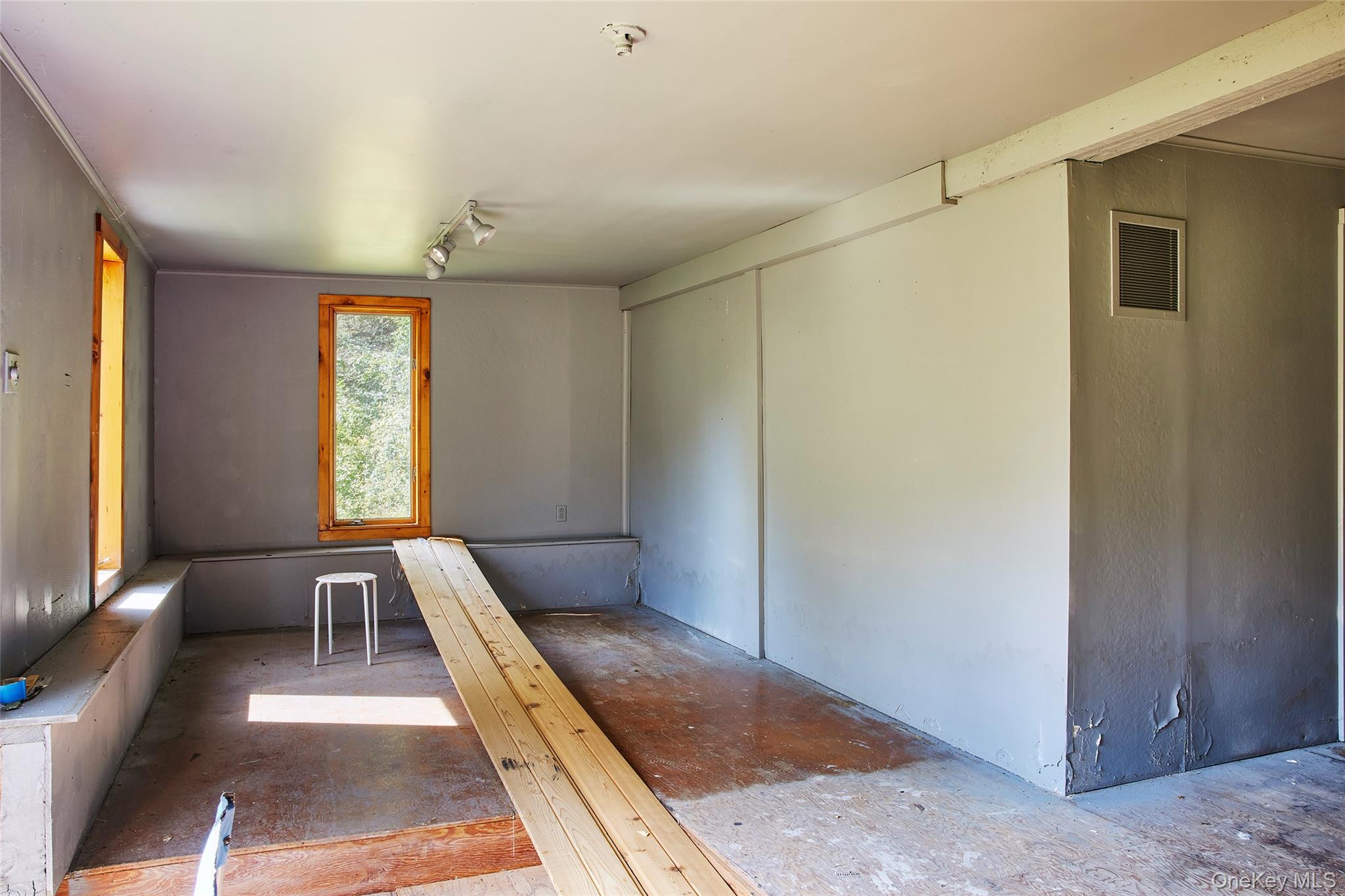 87 Hankins Road, Hankins, NY 12741