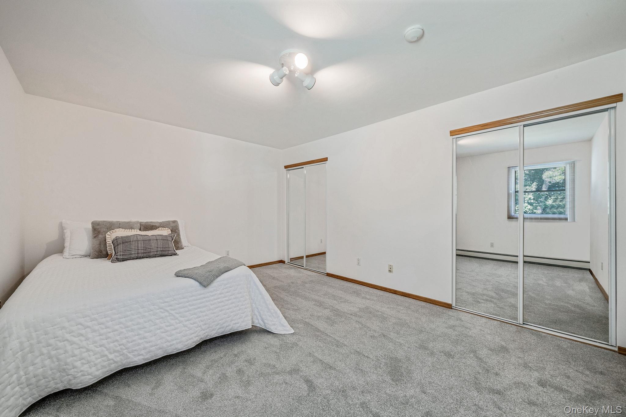 9 Lorraine Court, Smithtown, NY 11787