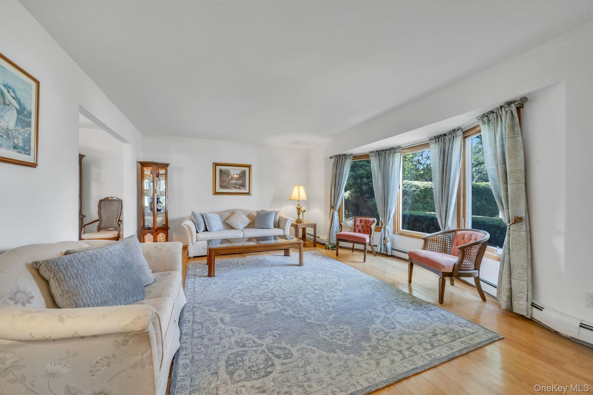 9 Lorraine Court, Smithtown, NY 11787