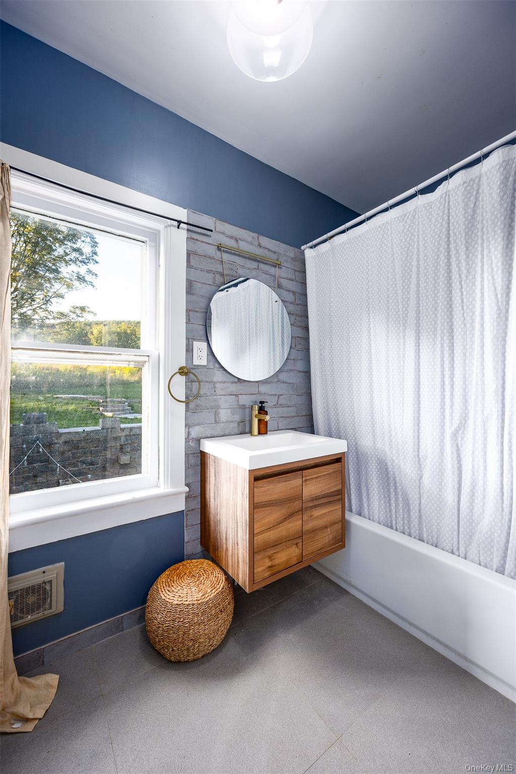 3 Leon Macglashan Road, Windham, NY 12496