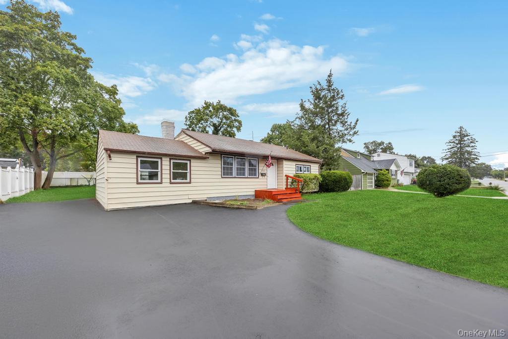 148 Claywood Drive, Brentwood, NY 11717