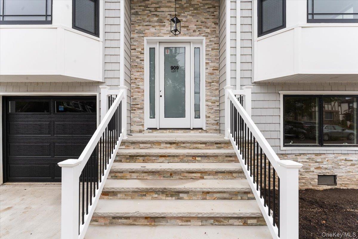 909 Greenfield Road, Woodmere, NY 11598