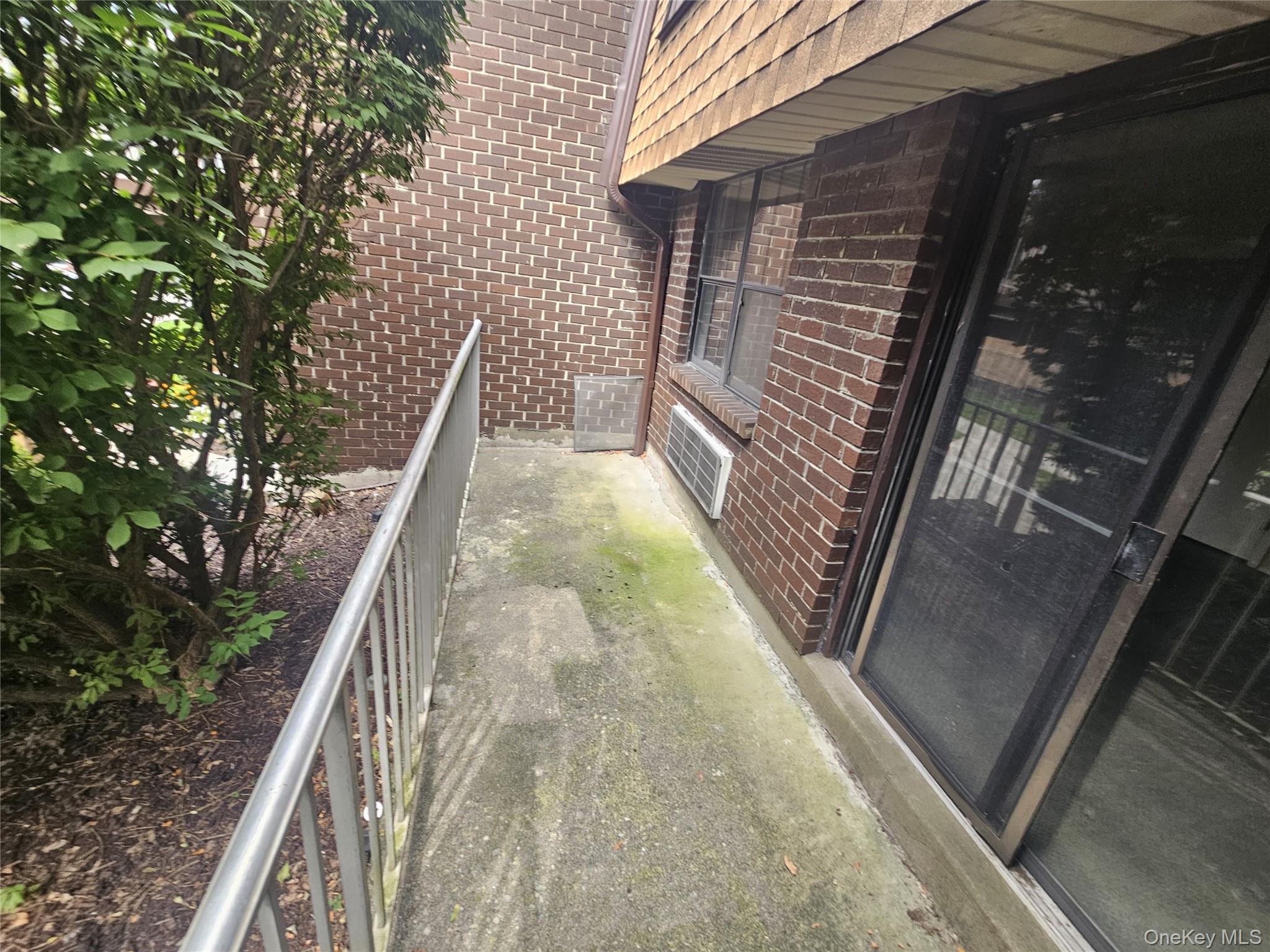 424 Carpenter Avenue # 11, Newburgh, NY 12550