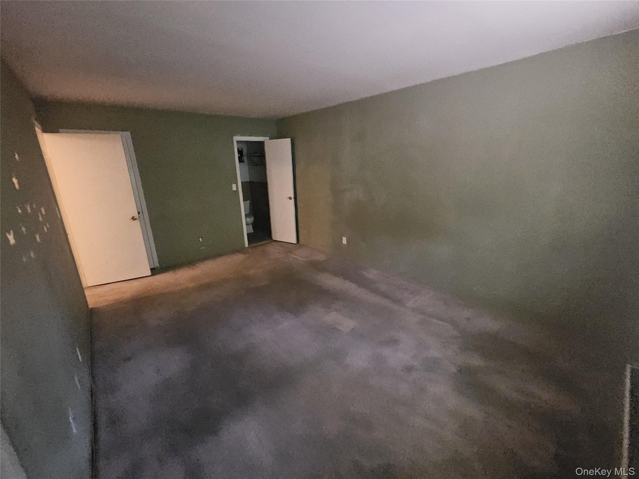 424 Carpenter Avenue # 11, Newburgh, NY 12550