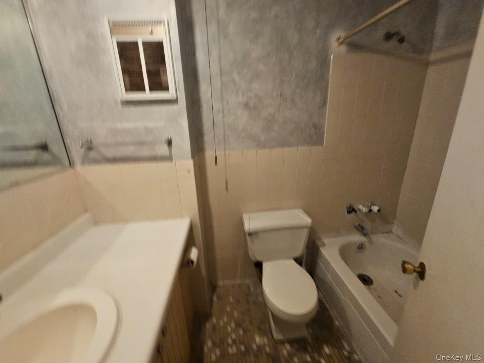 424 Carpenter Avenue # 11, Newburgh, NY 12550