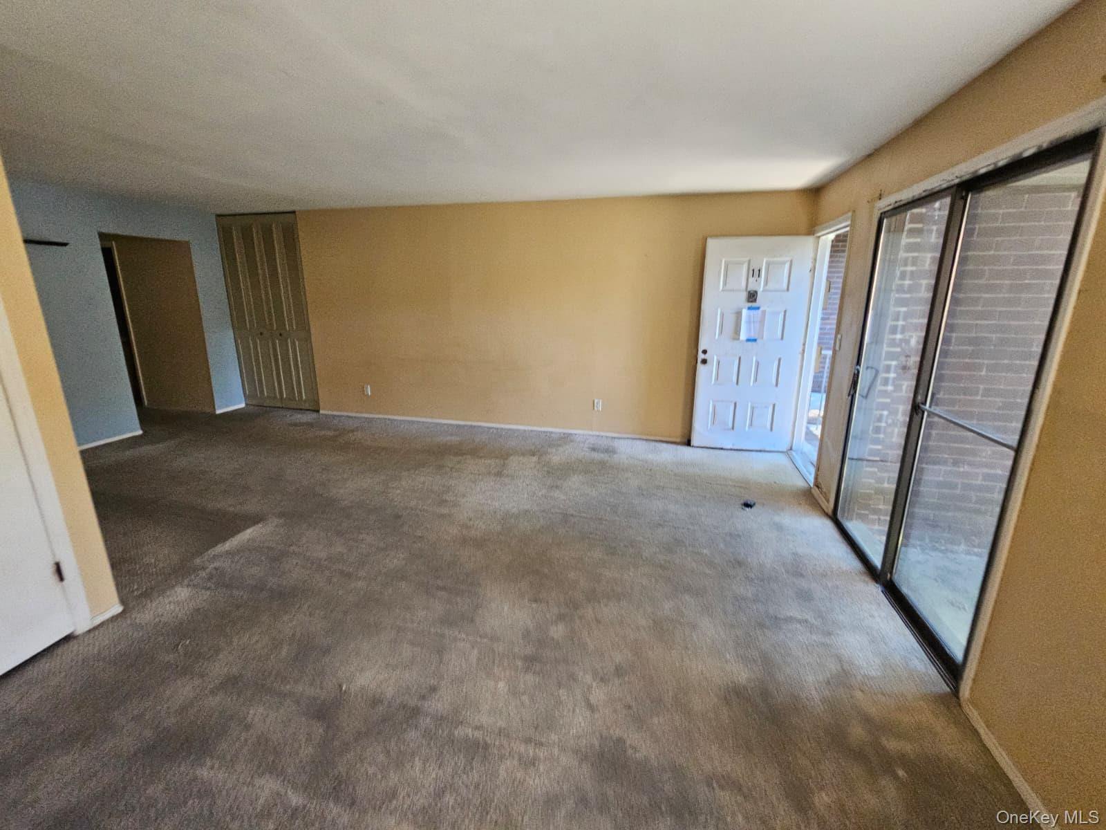 424 Carpenter Avenue # 11, Newburgh, NY 12550