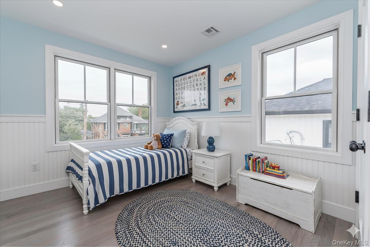 905 Greenfield Road, Woodmere, NY 11598