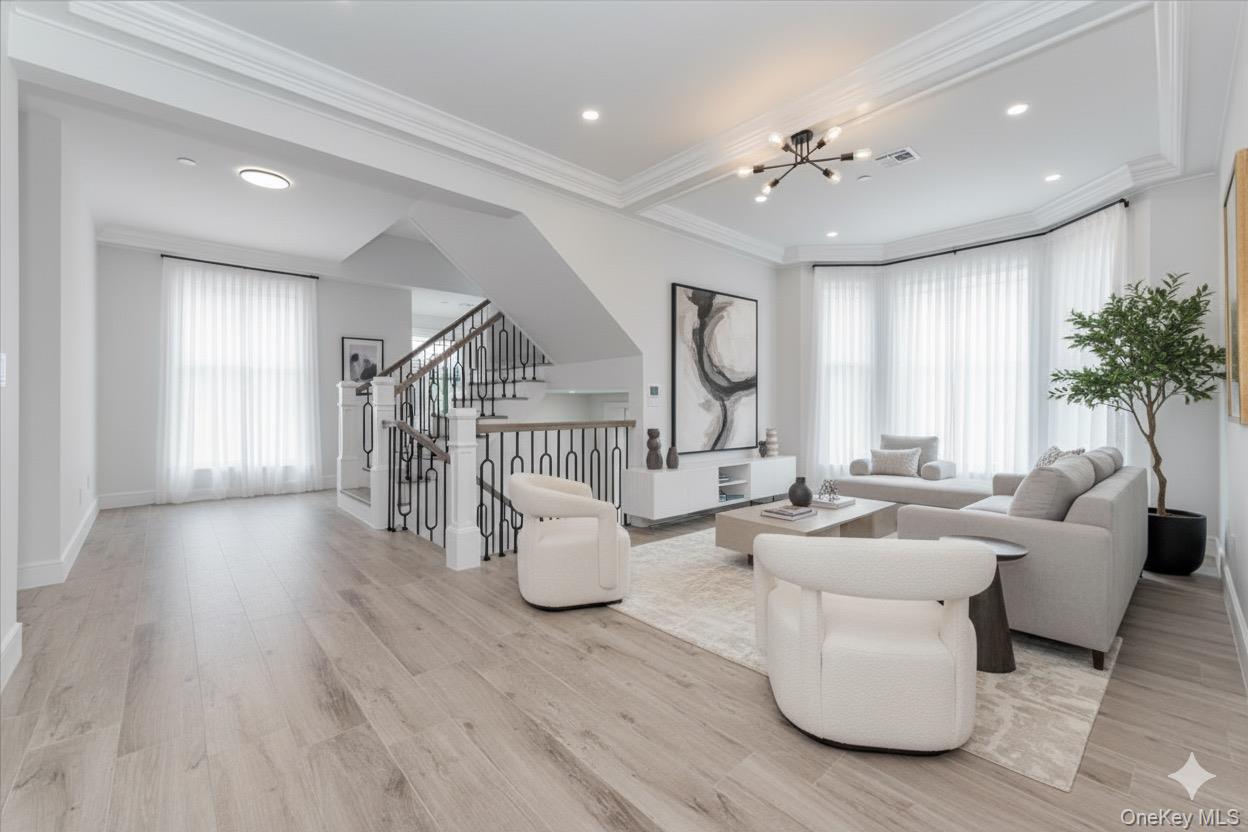 905 Greenfield Road, Woodmere, NY 11598