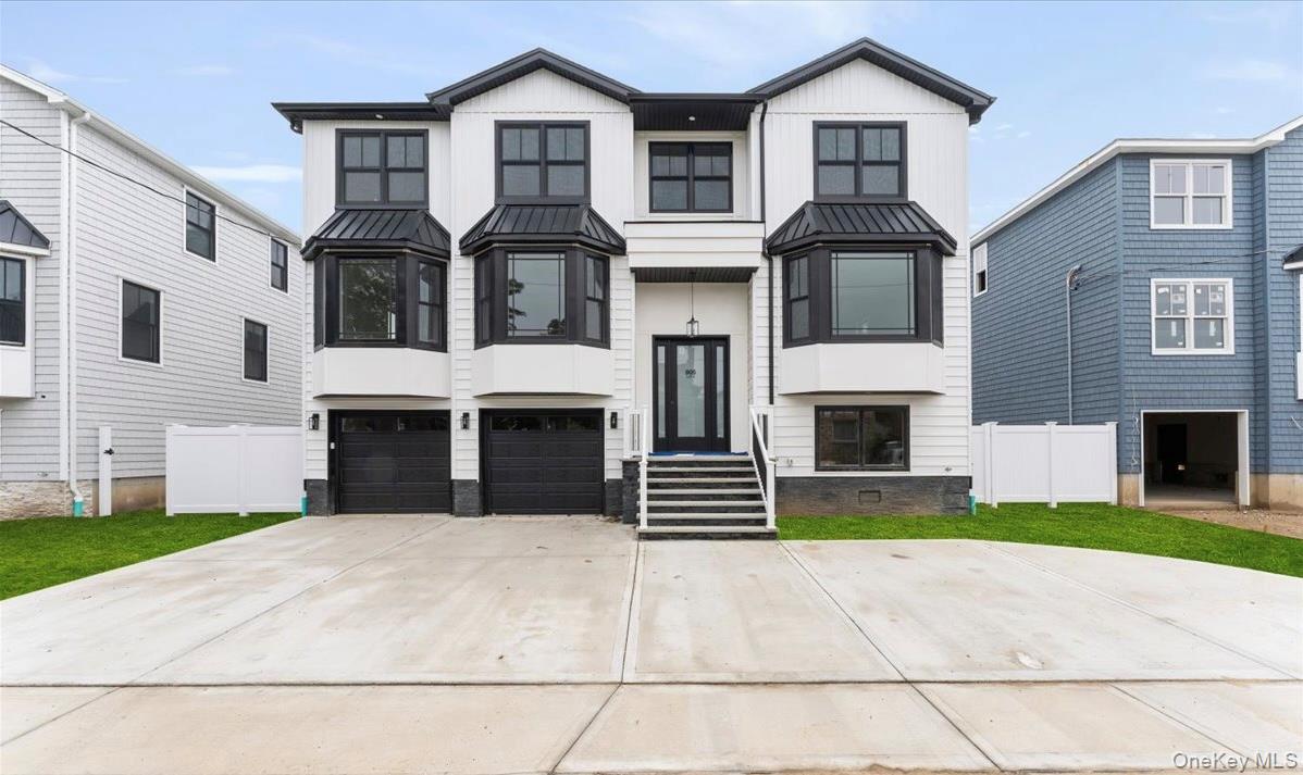 905 Greenfield Road, Woodmere, NY 11598