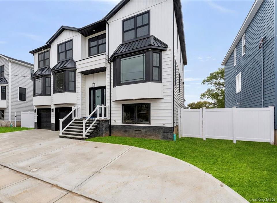 905 Greenfield Road, Woodmere, NY 11598