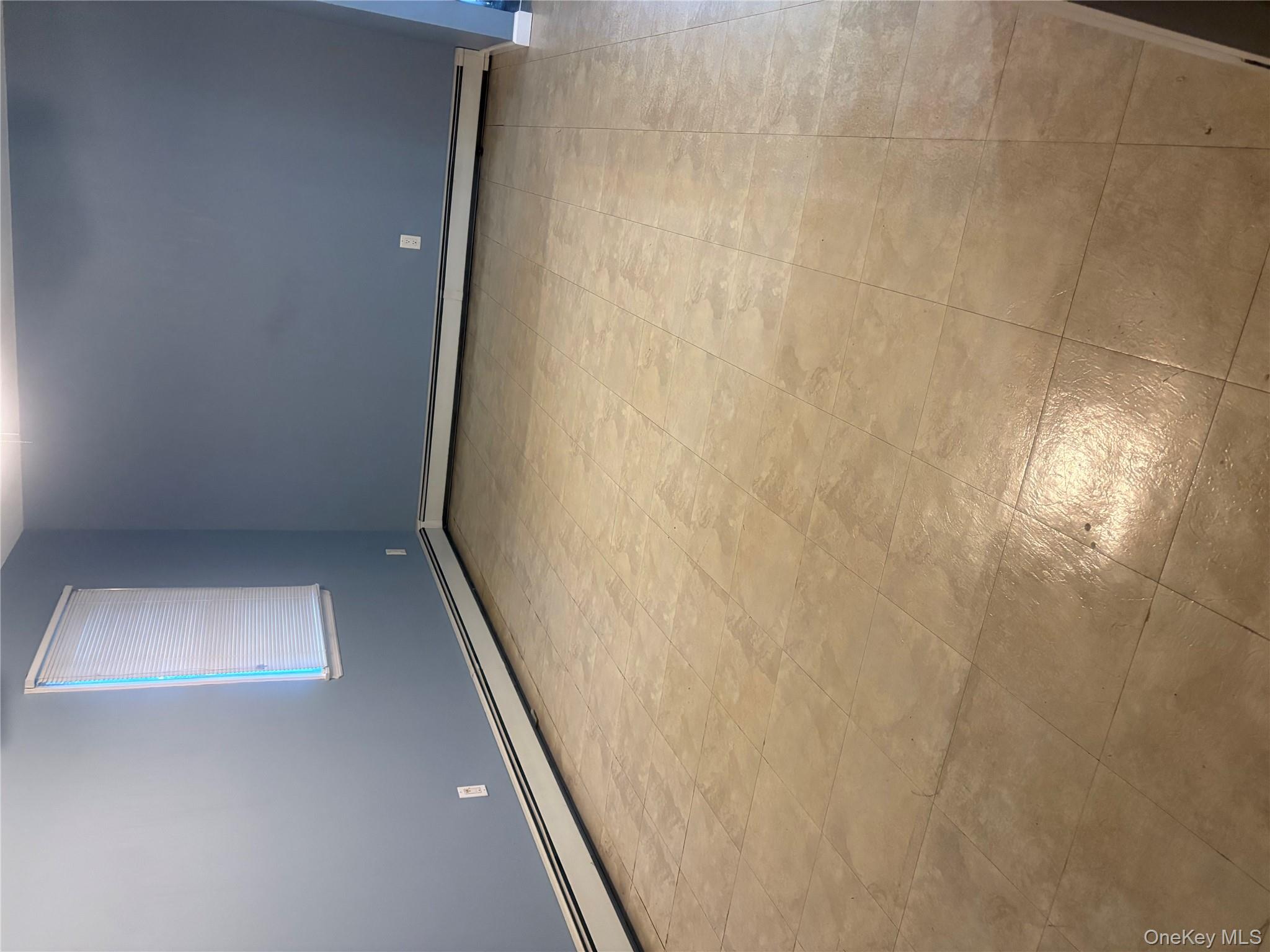 34 MARKWOOD Lane, East Northport, NY 11731