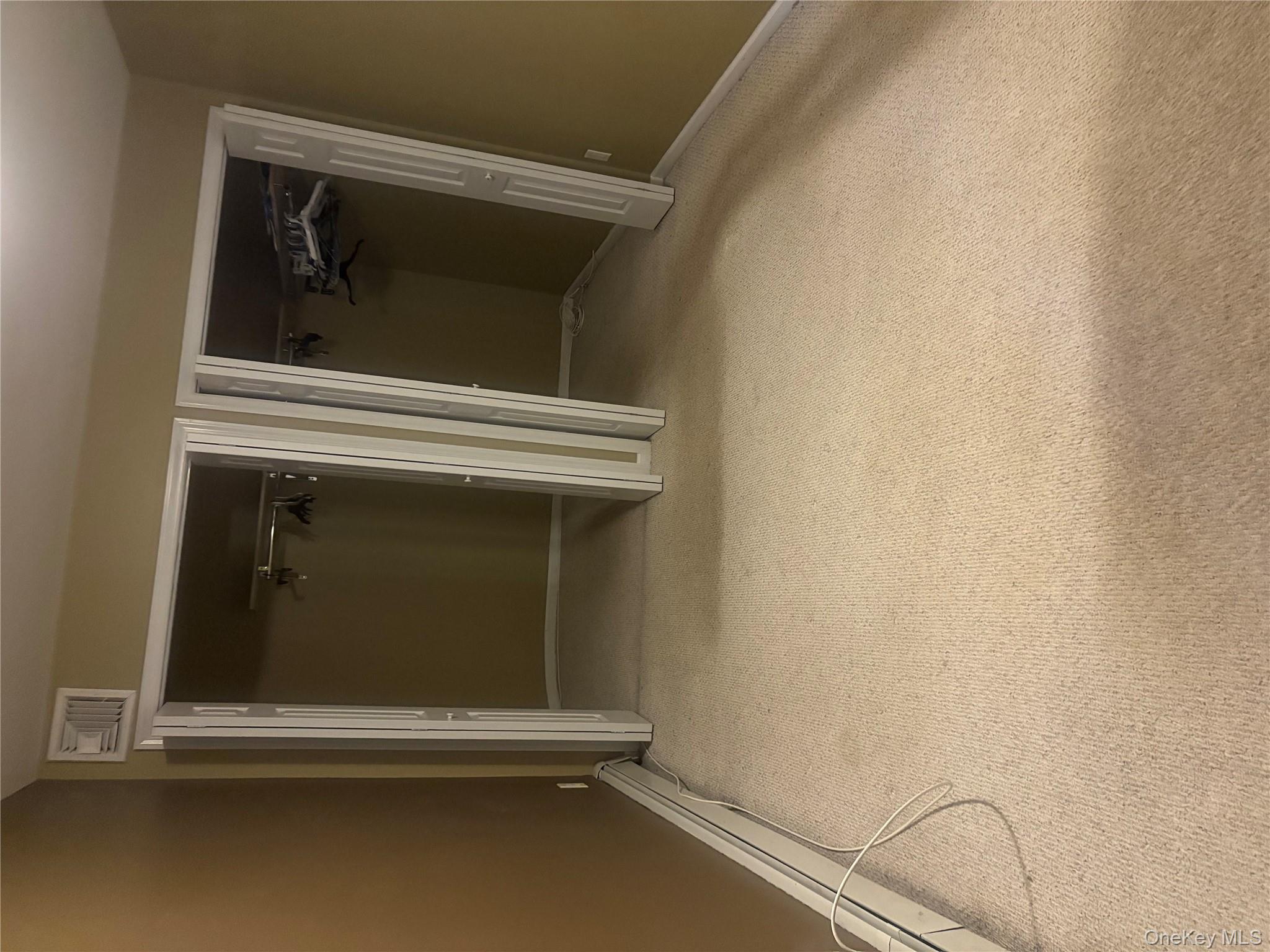 34 MARKWOOD Lane, East Northport, NY 11731