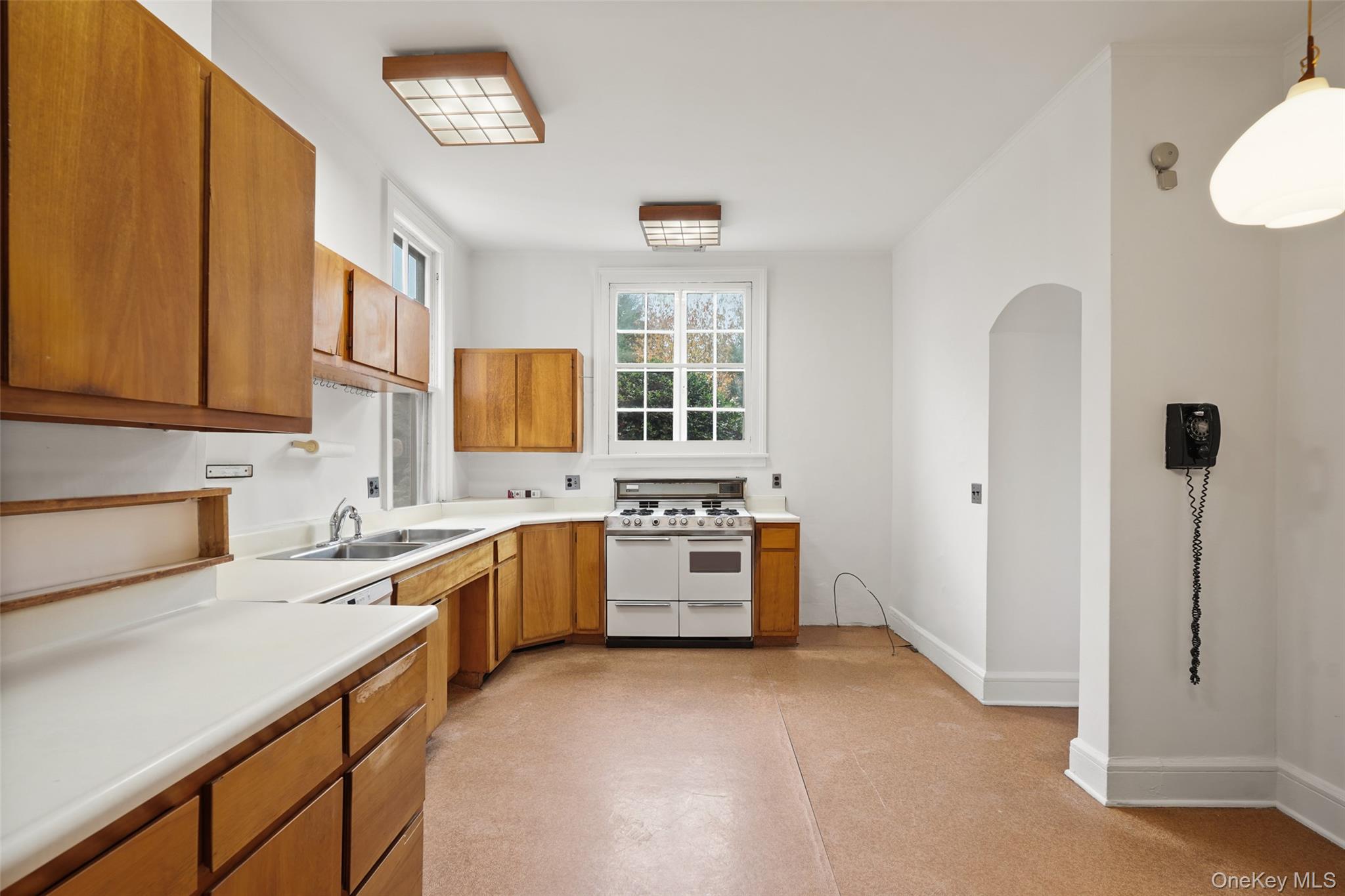 706 Fairway Avenue, Mamaroneck, NY 10543