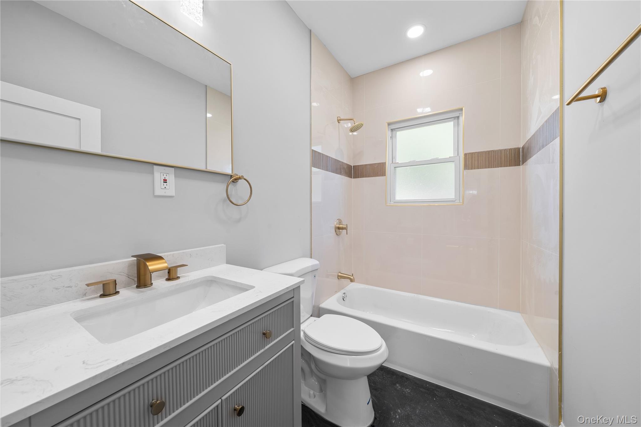 111 Central Avenue, Deer Park, NY 11729