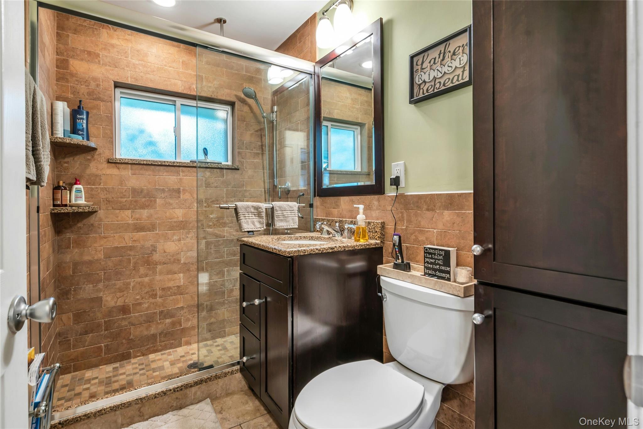 29 Crystal Lane, Westbury, NY 11590