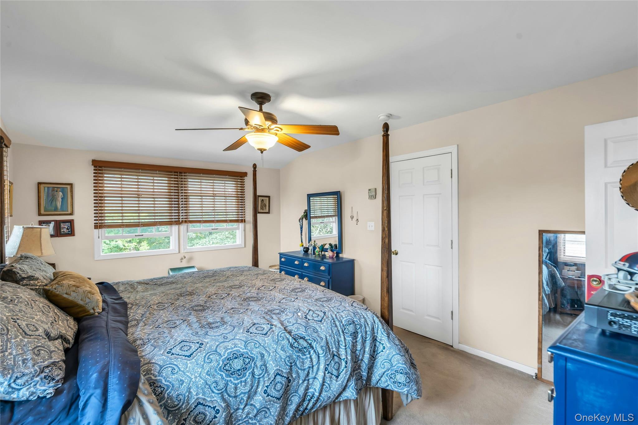 29 Crystal Lane, Westbury, NY 11590