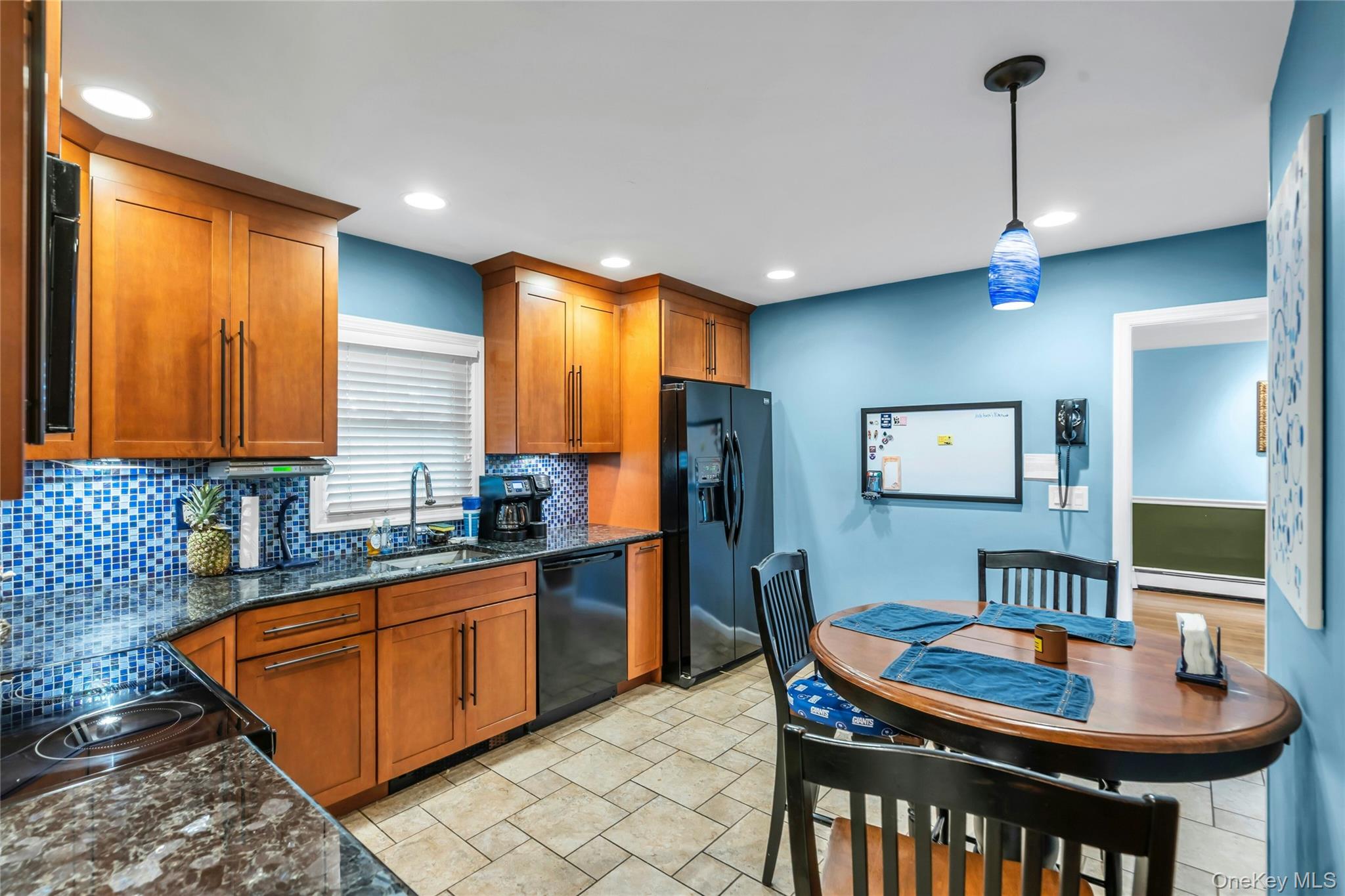 29 Crystal Lane, Westbury, NY 11590