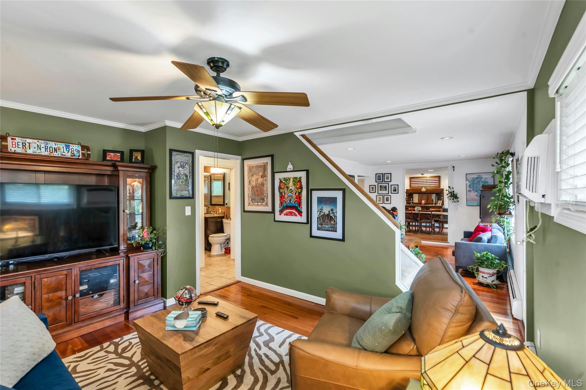 29 Crystal Lane, Westbury, NY 11590