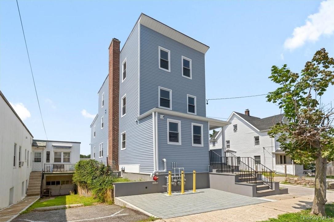 76 CROTONA Avenue # 3, Harrison, NY 10528