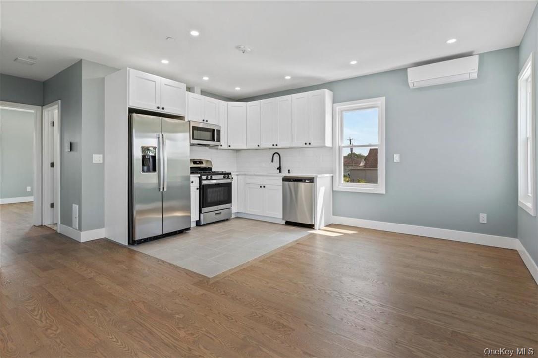 76 CROTONA Avenue # 3, Harrison, NY 10528