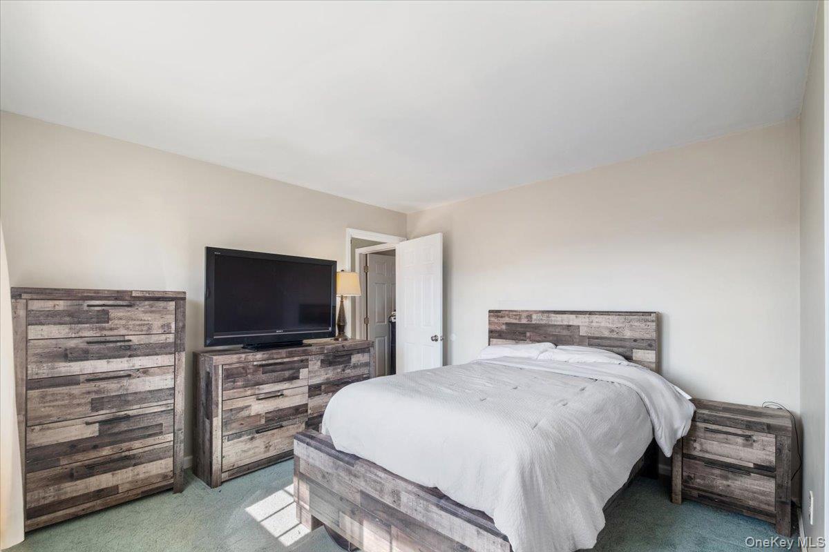 14 Alpine Drive # G, Wappingers Falls, NY 12590