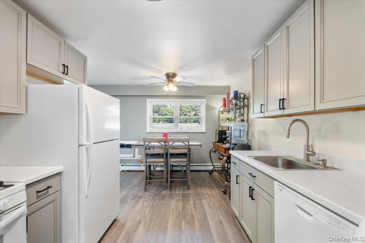 14 Alpine Drive # G, Wappingers Falls, NY 12590