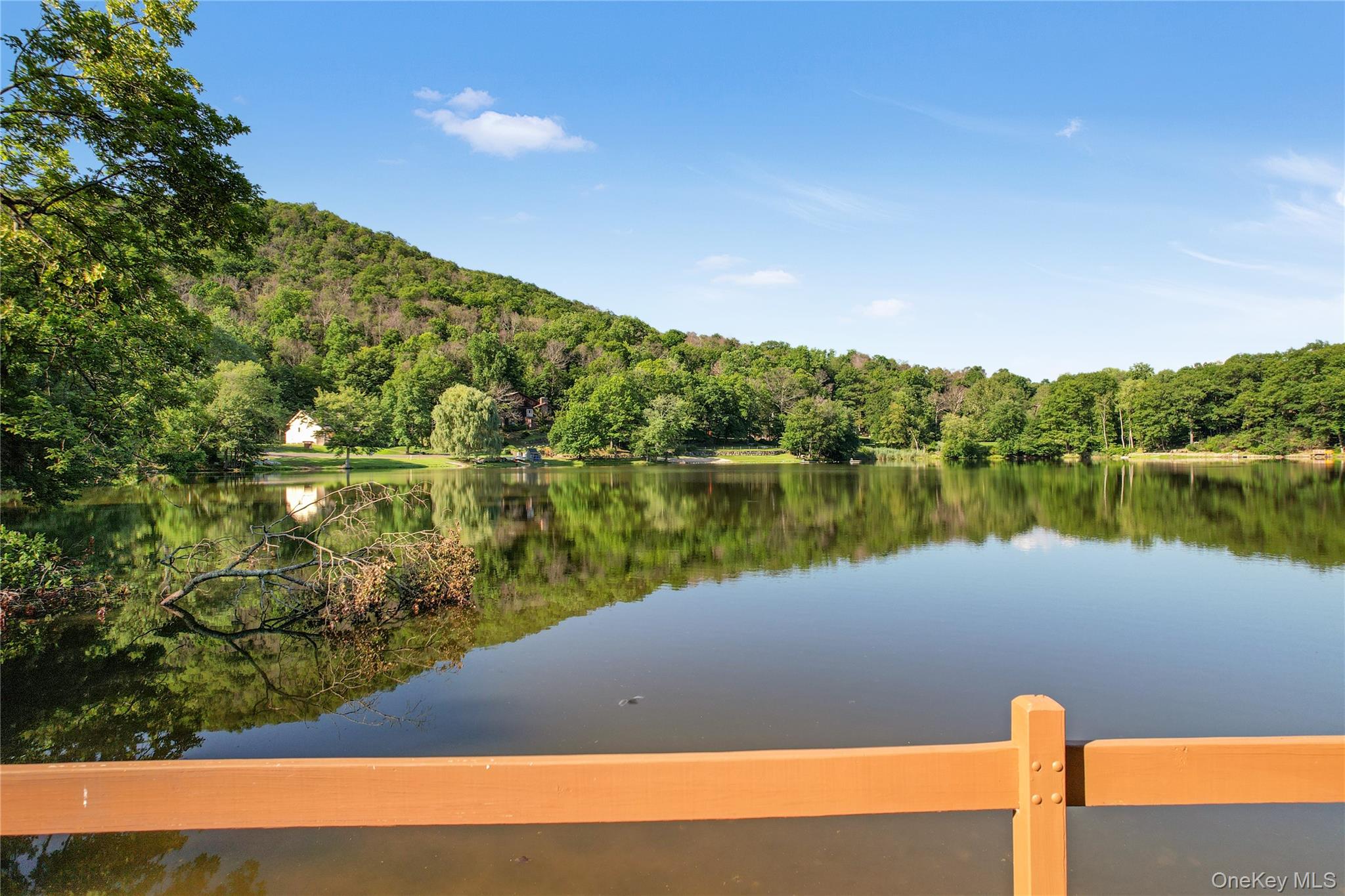 Ridgetop Drive, Tomkins Cove, NY 10986