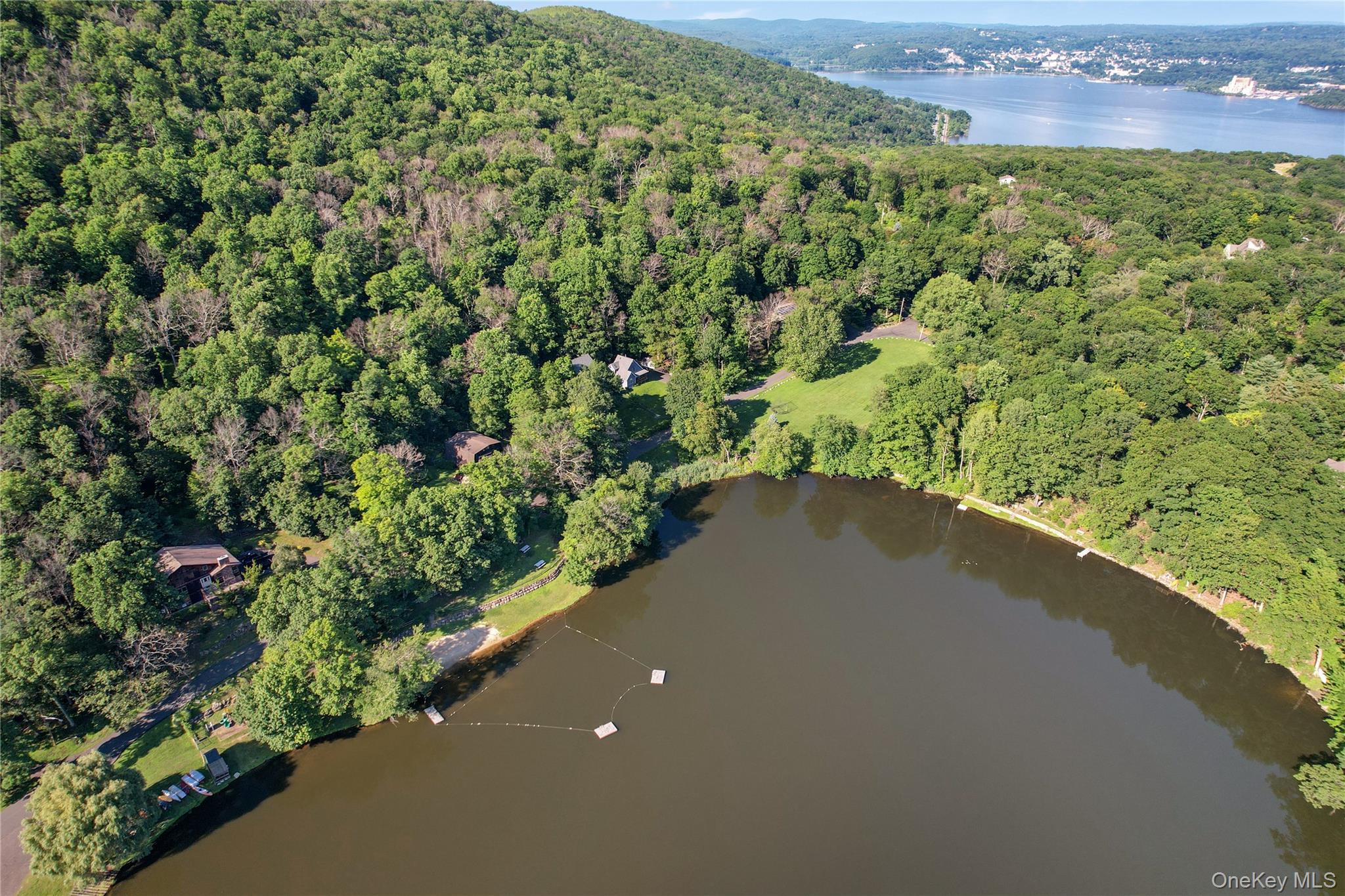 Ridgetop Drive, Tomkins Cove, NY 10986