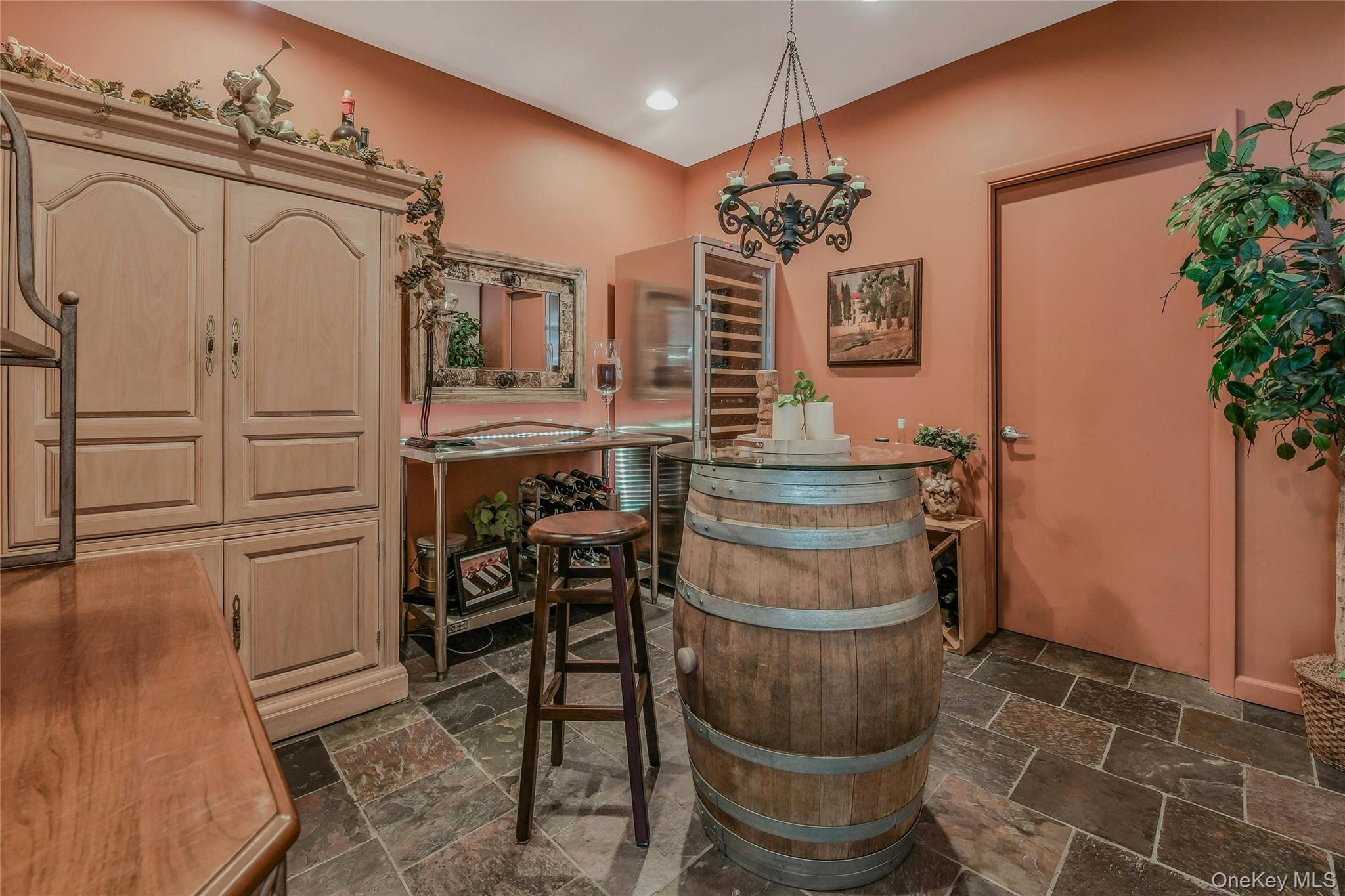 8 Gerek Avenue, West Islip, NY 11795