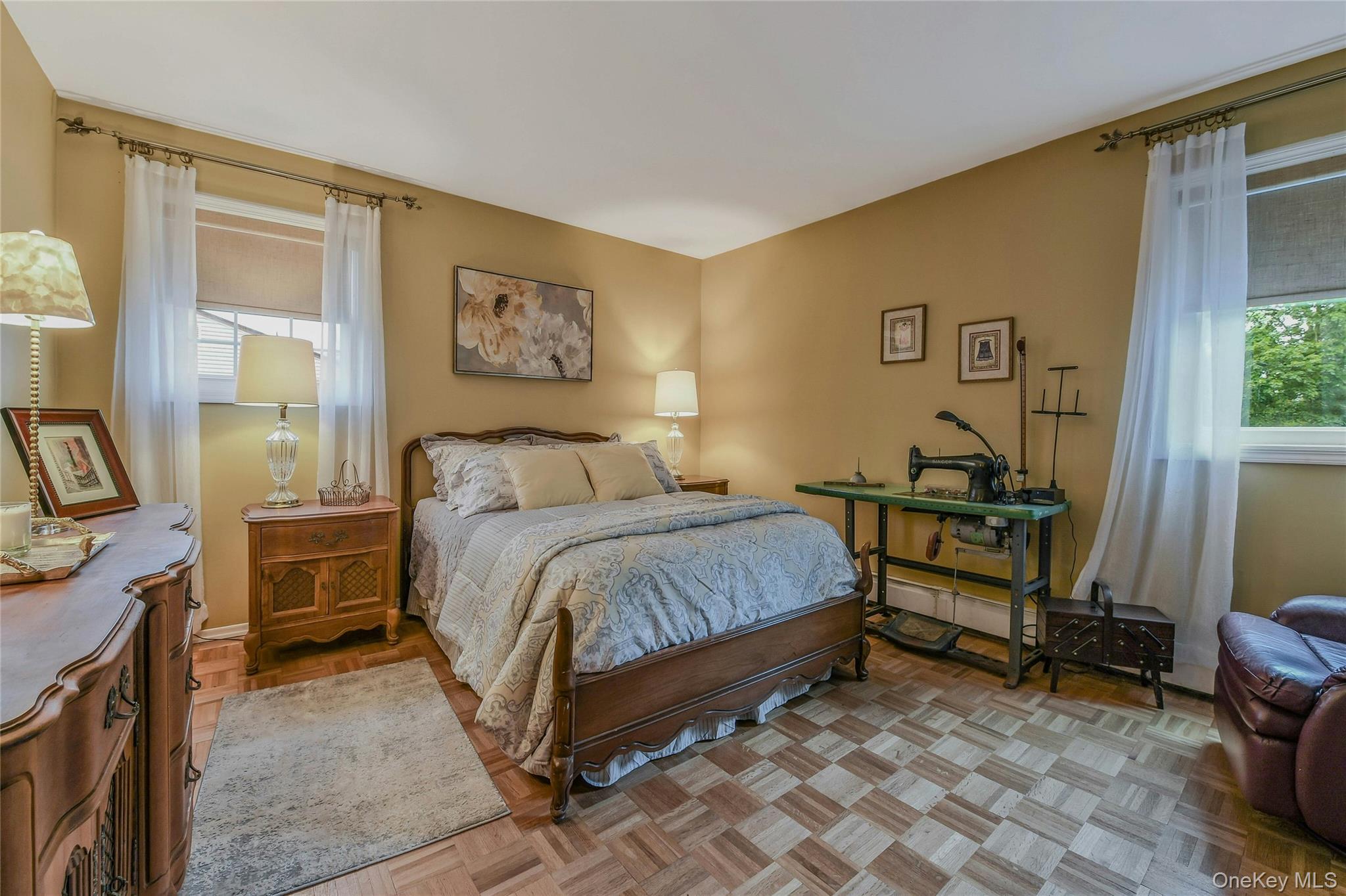 8 Gerek Avenue, West Islip, NY 11795